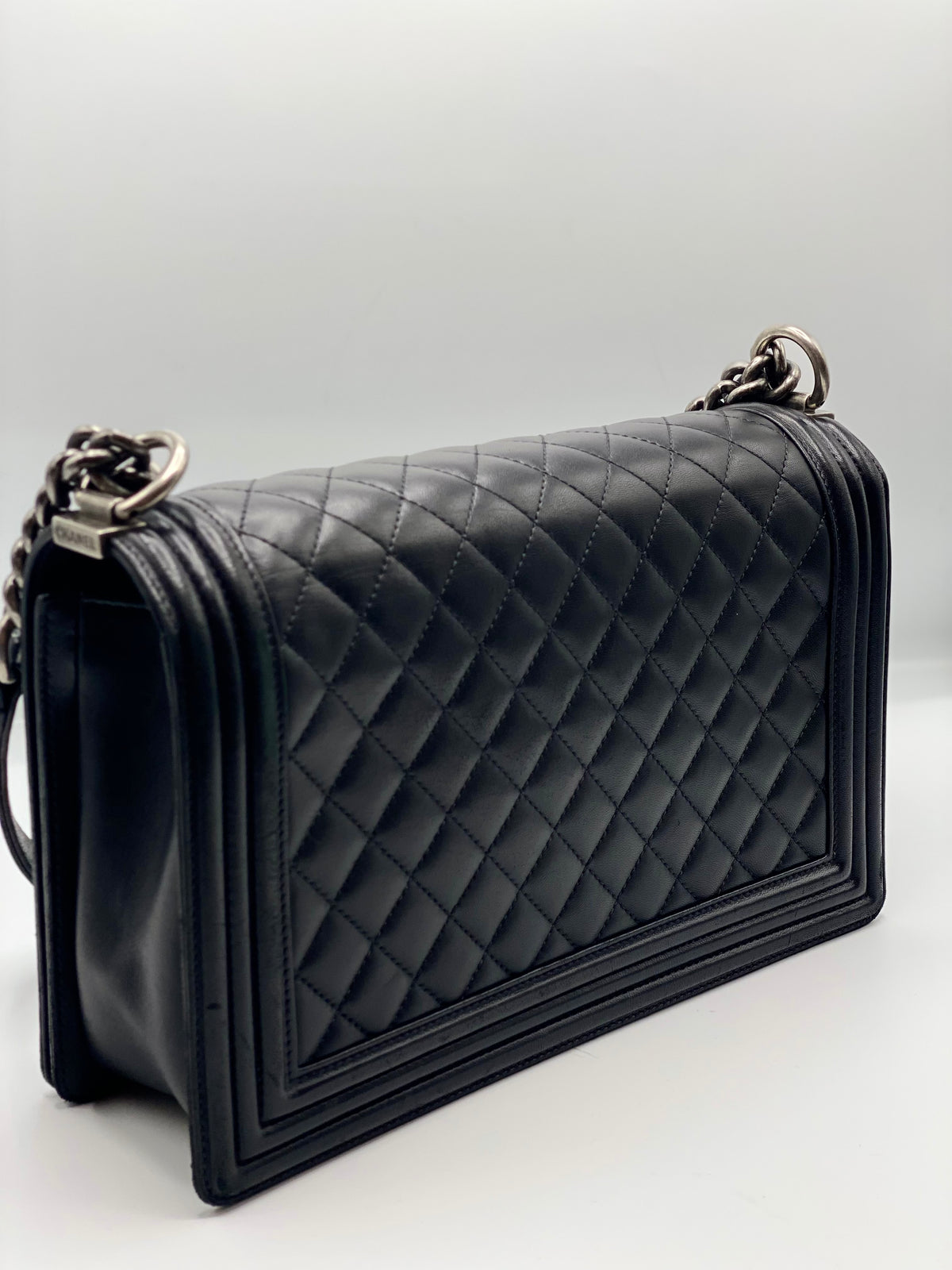 CHANEL | Large Black Quilted Leather Large Boy Bag