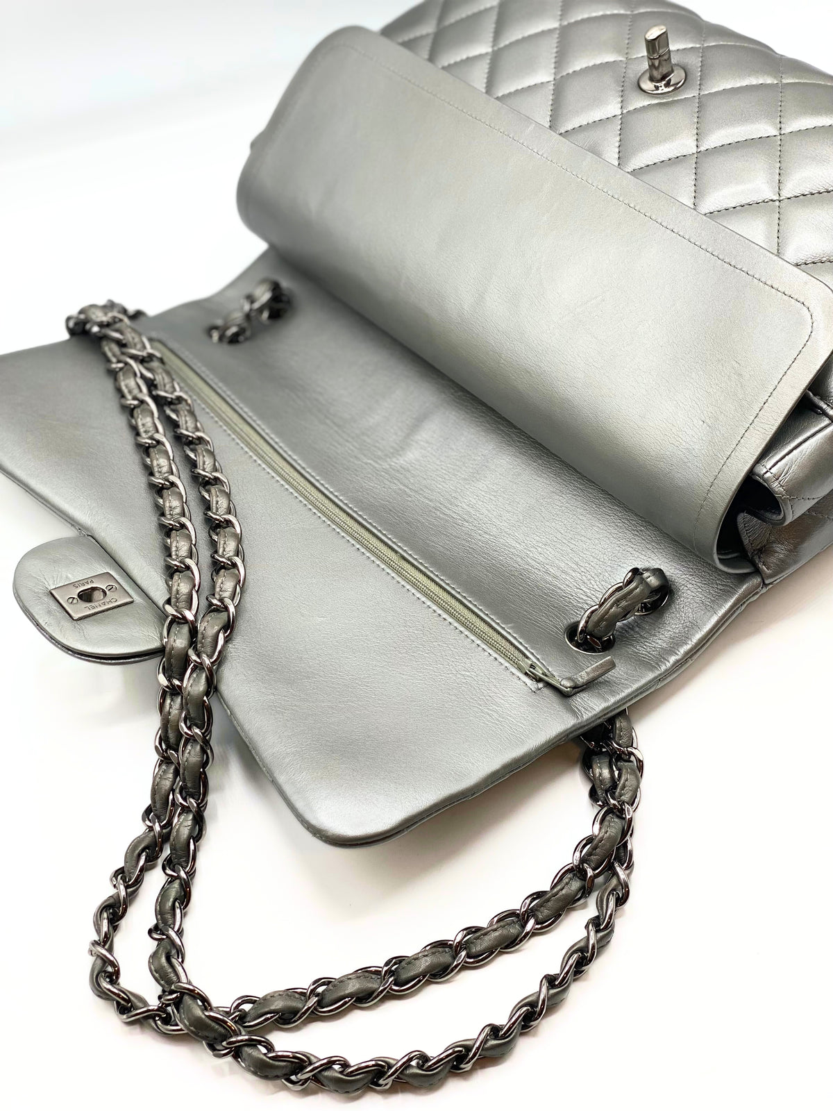 CHANEL | Jumbo Double Flap Metallic Grey