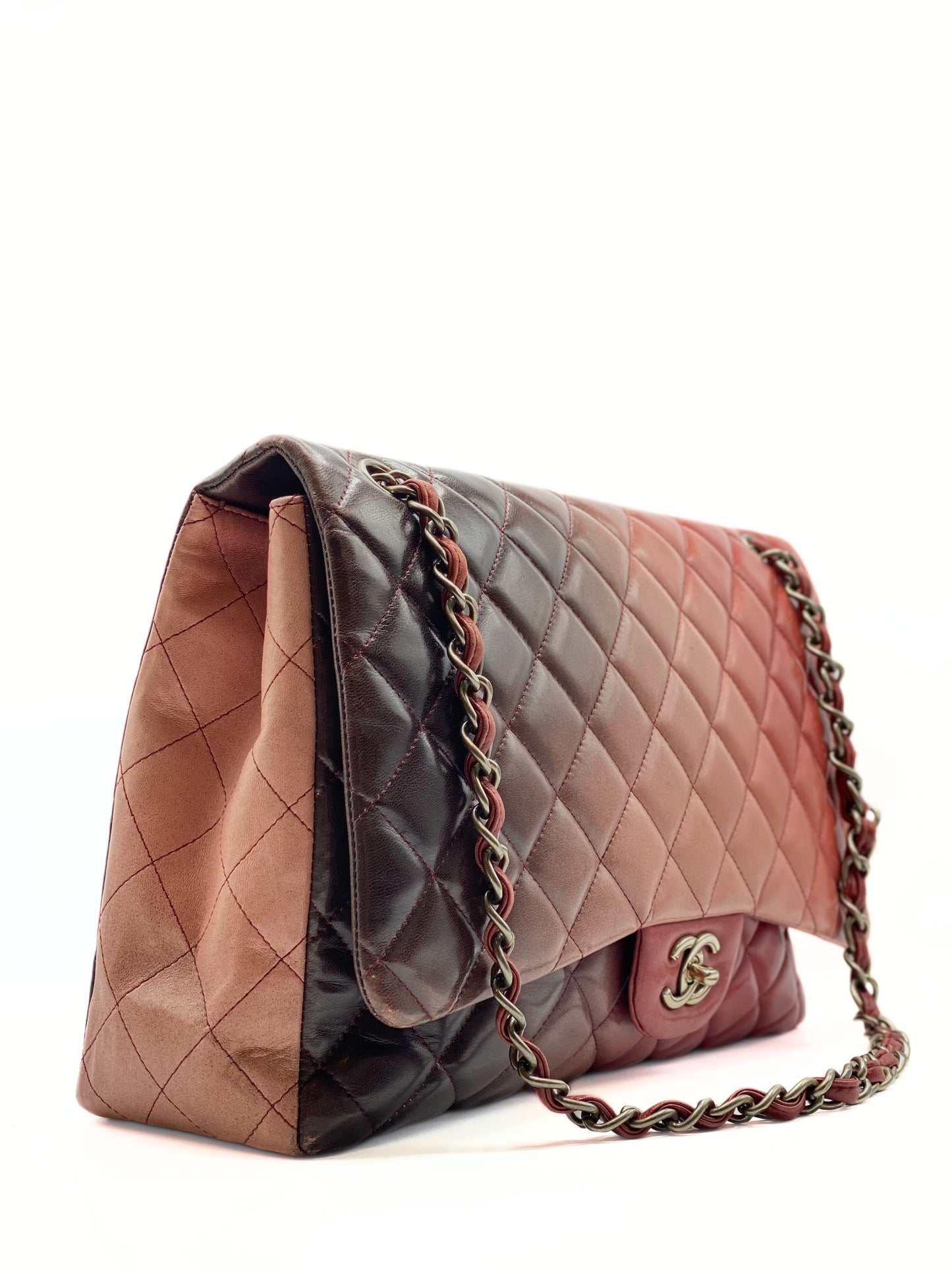 CHANEL | Maxi Jumbo Single Flap Ombre Degradé
