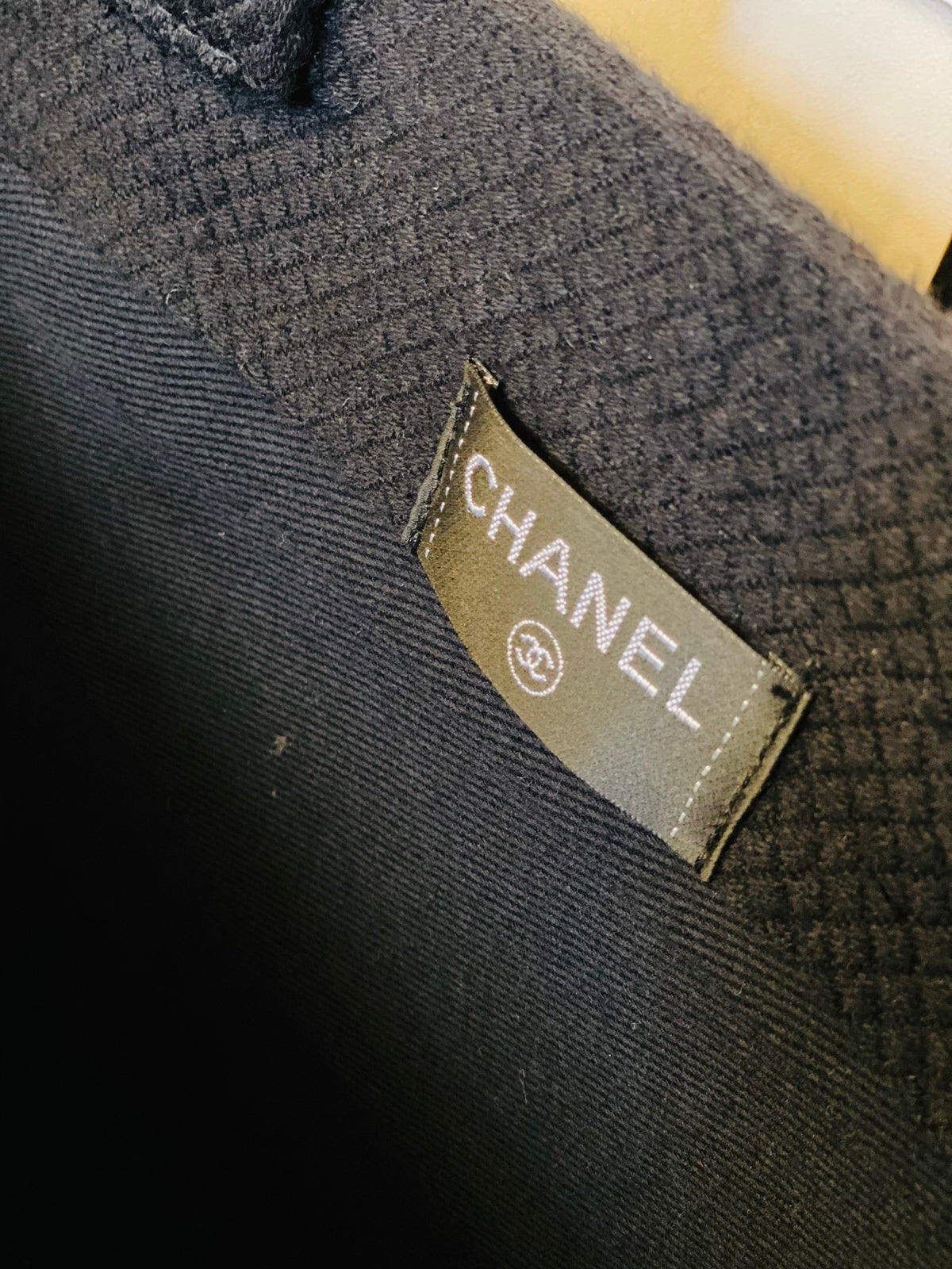 CHANEL | BLACK BEACH BAG & TOWEL