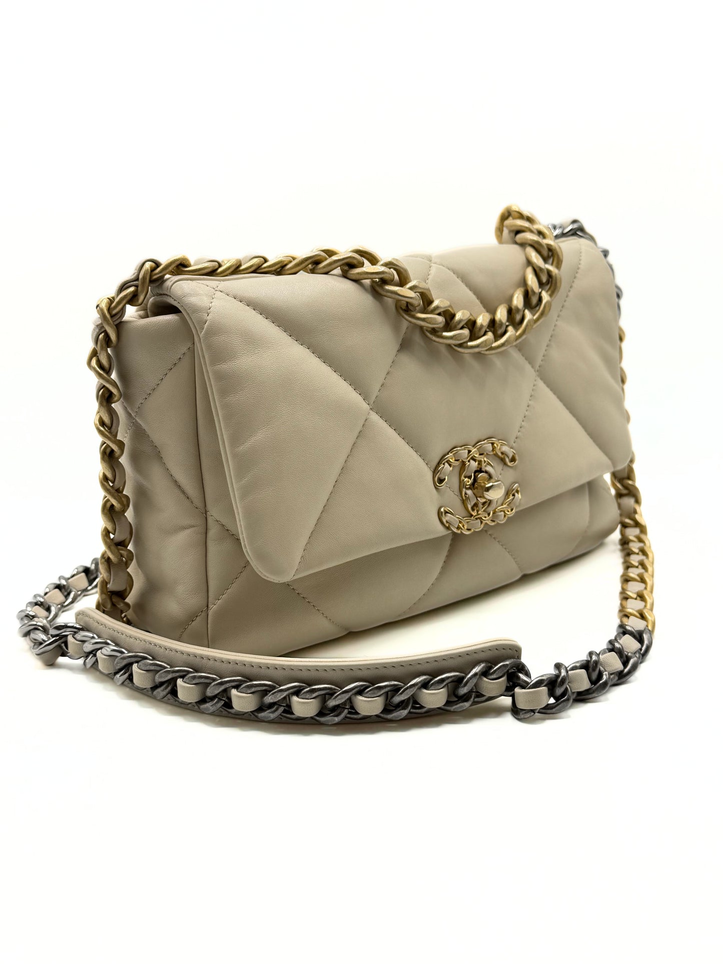 CHANEL | 19 Beige Small