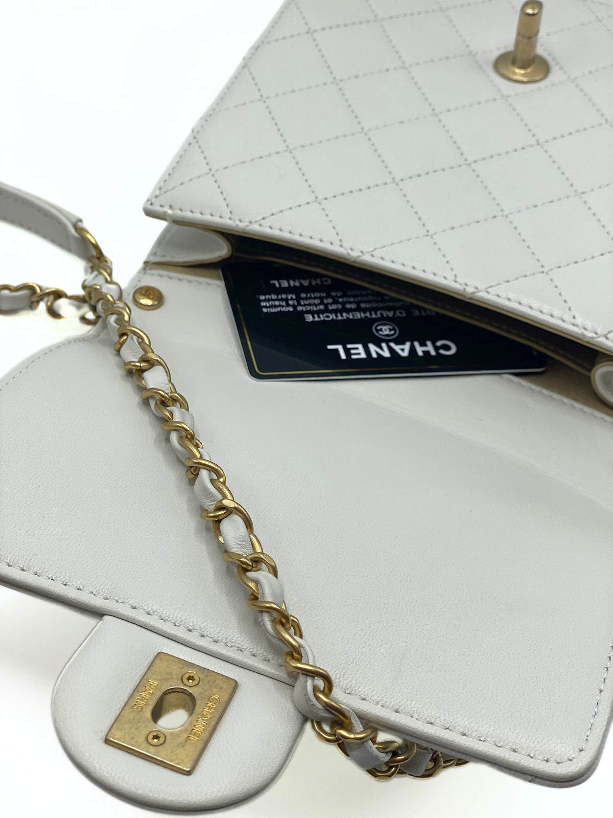 CHANEL | Mini Chic Pearls