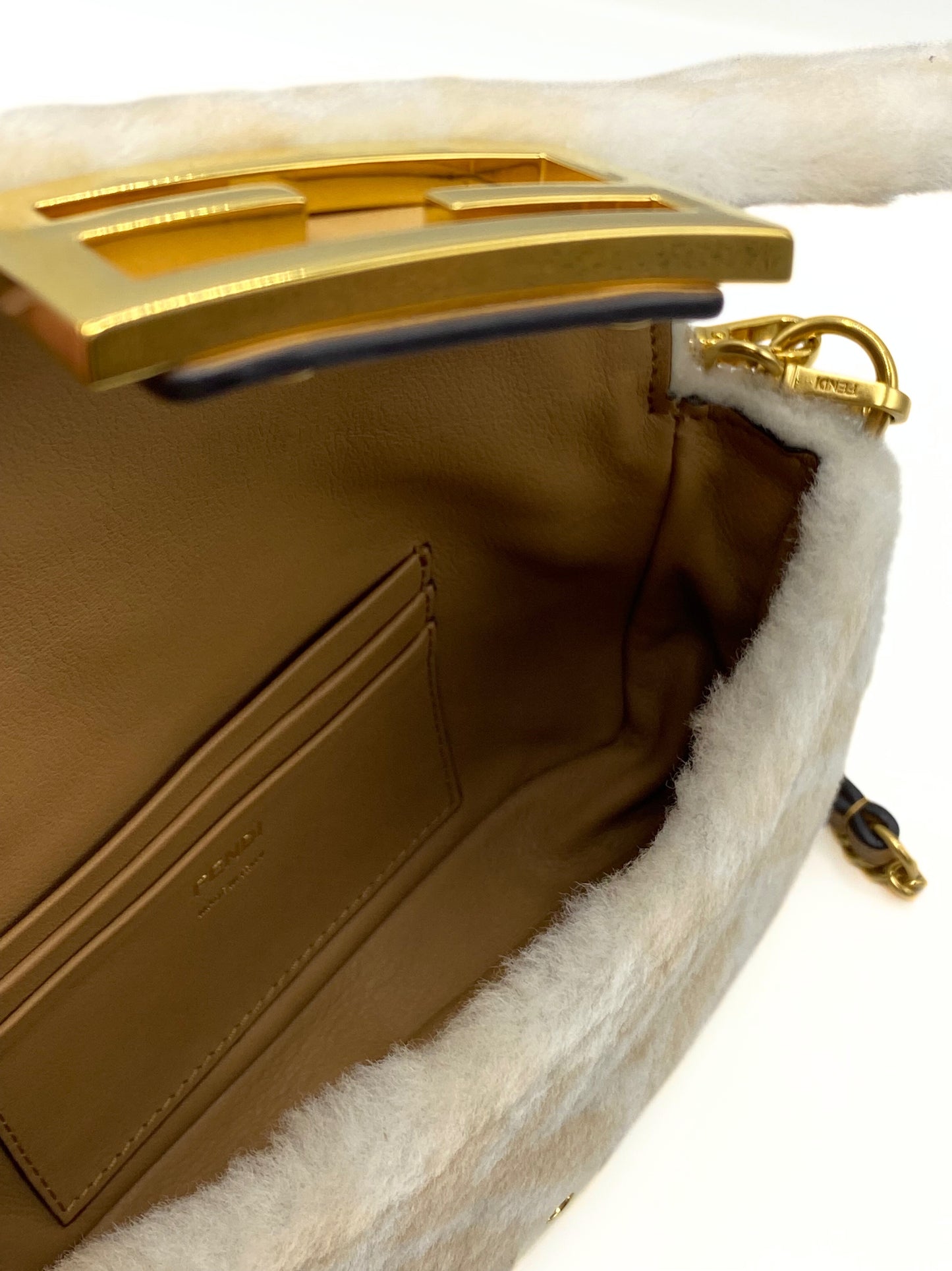 FENDI | Baguette Sherling Small