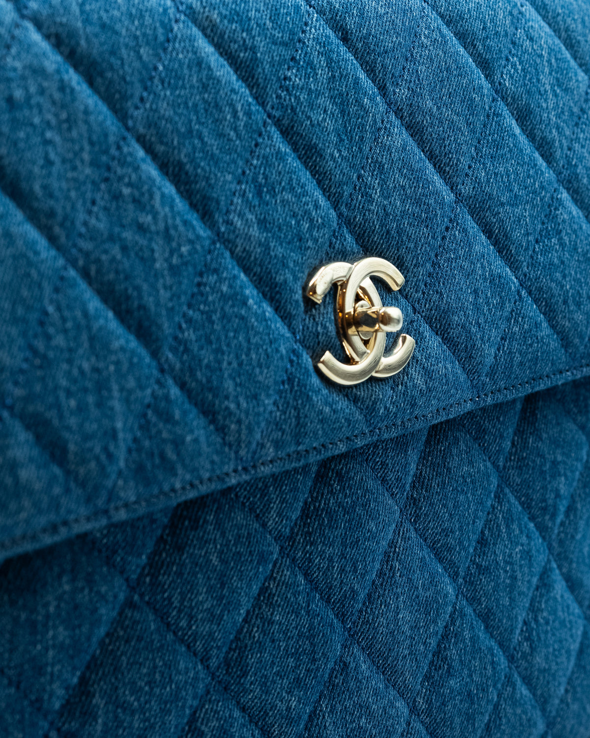 CHANEL | Blue Quilted Denim Large Trendy Bag