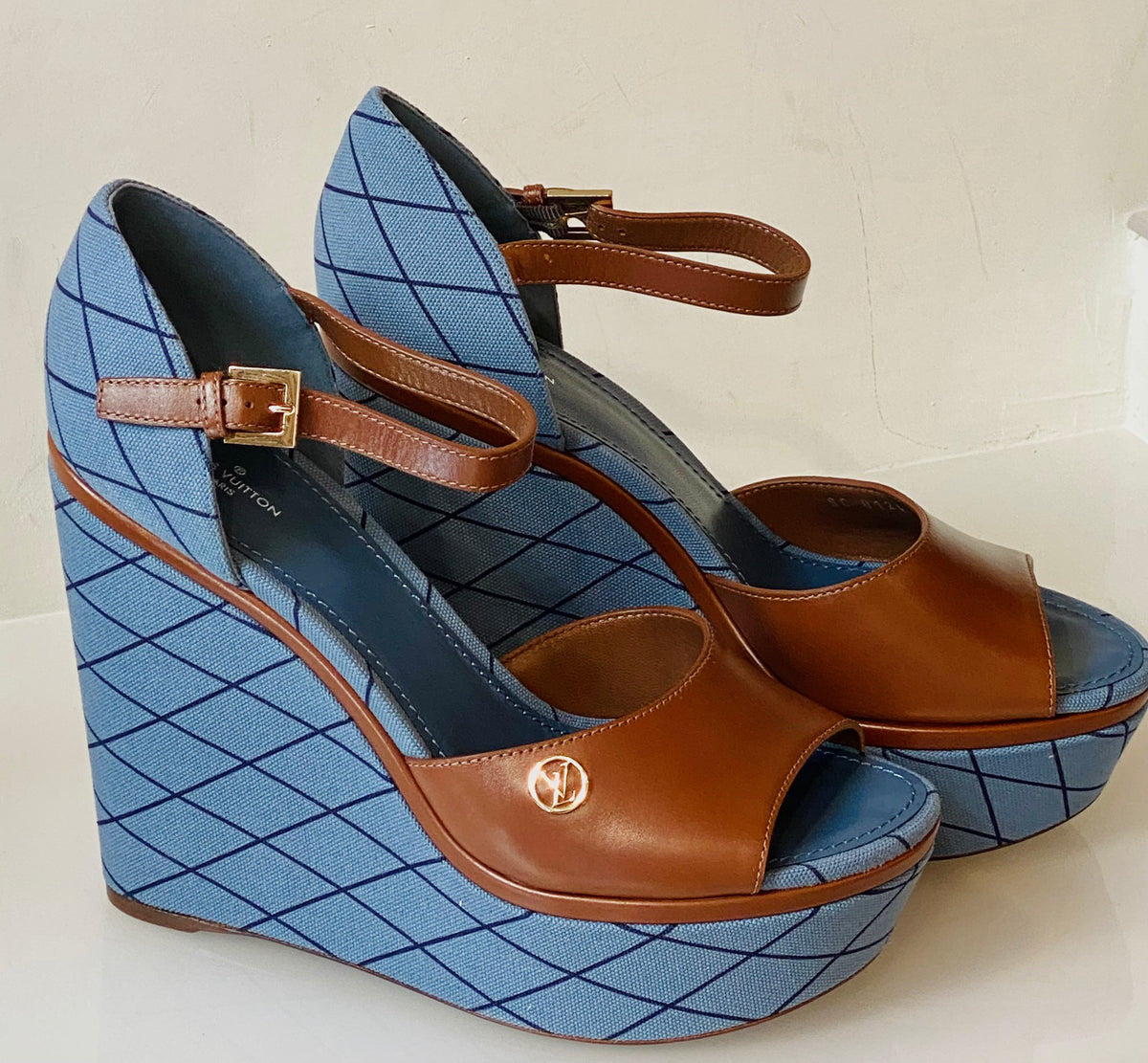 LOUIS VUITTON | Blossom Wedge Sandals