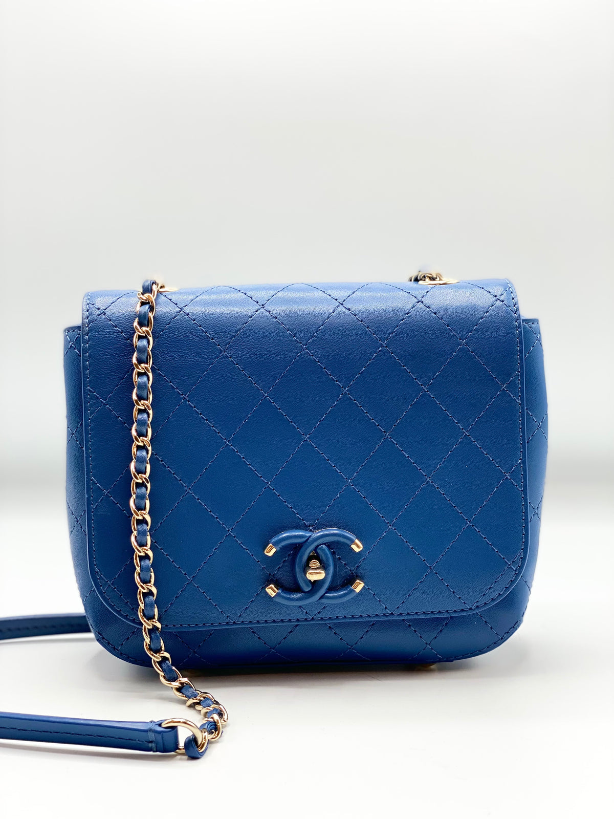 CHANEL | Mini Flap Curved