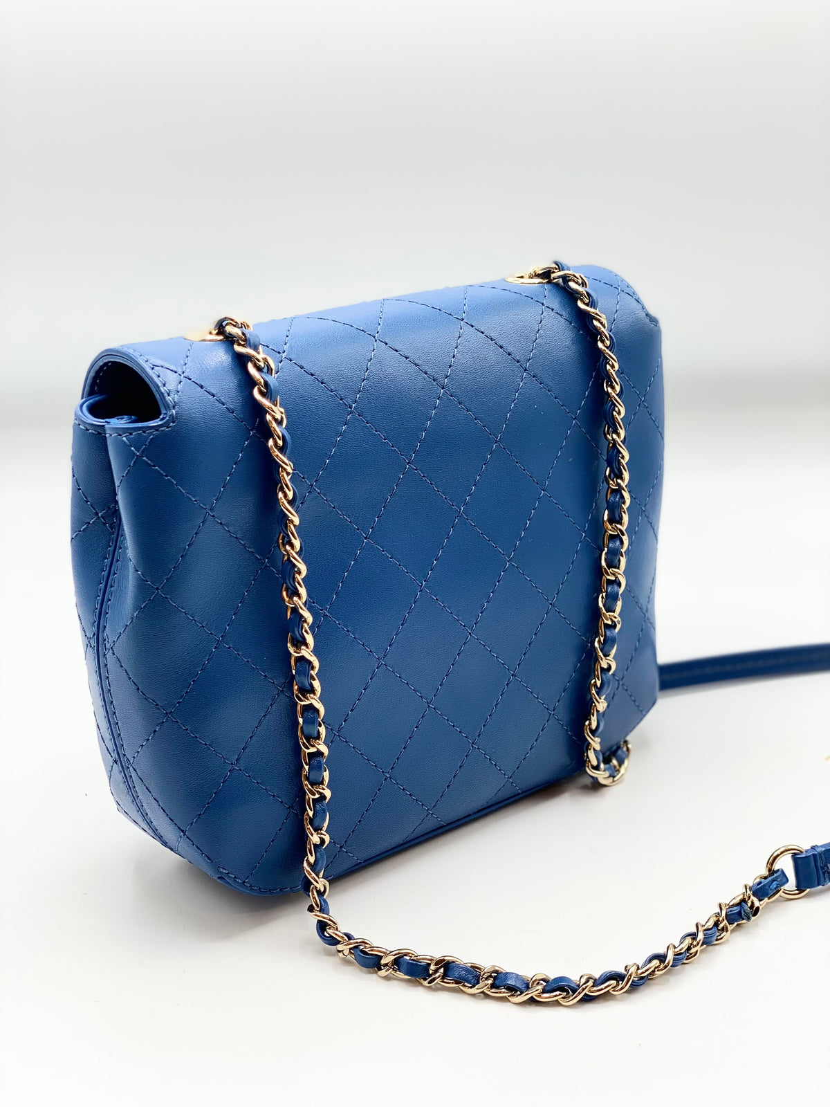 CHANEL | Mini Flap Curved