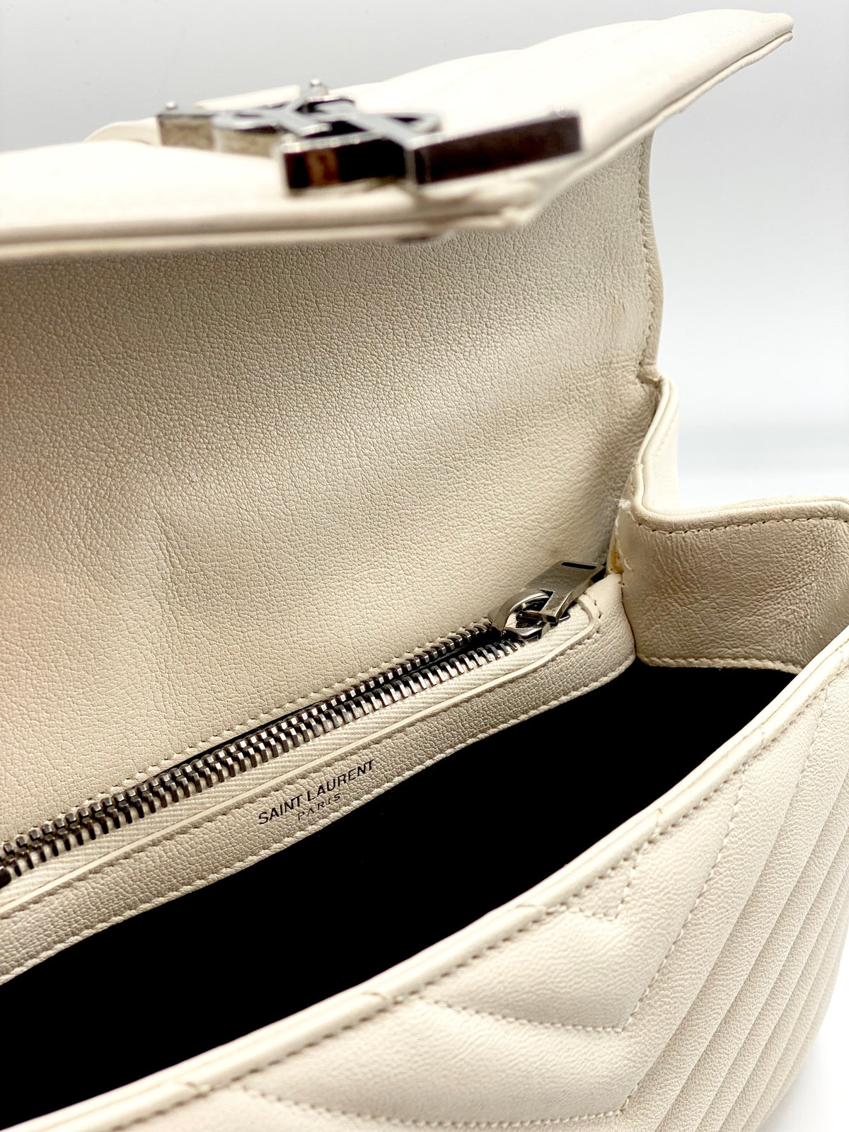 SAINT LAURENT | College White Chevron