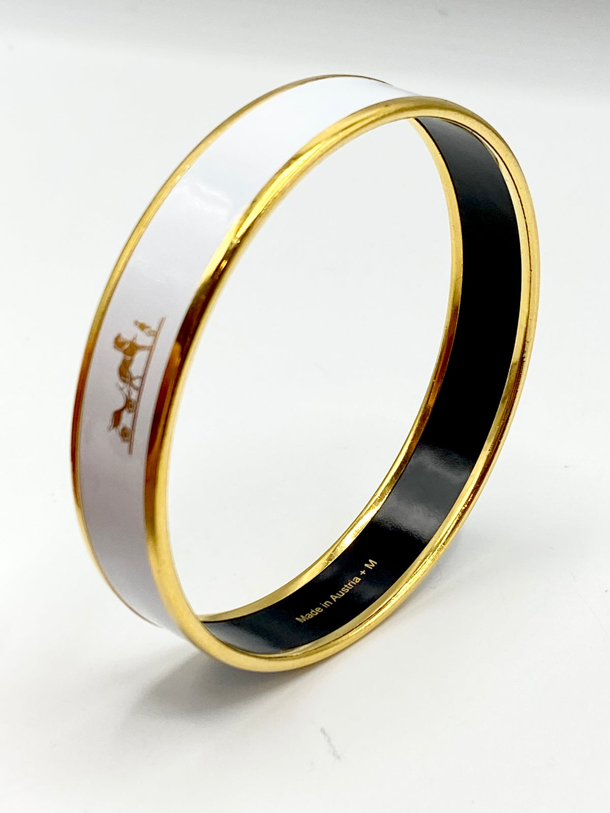 HERMES | White/Gold Caleche Enamel Bangle