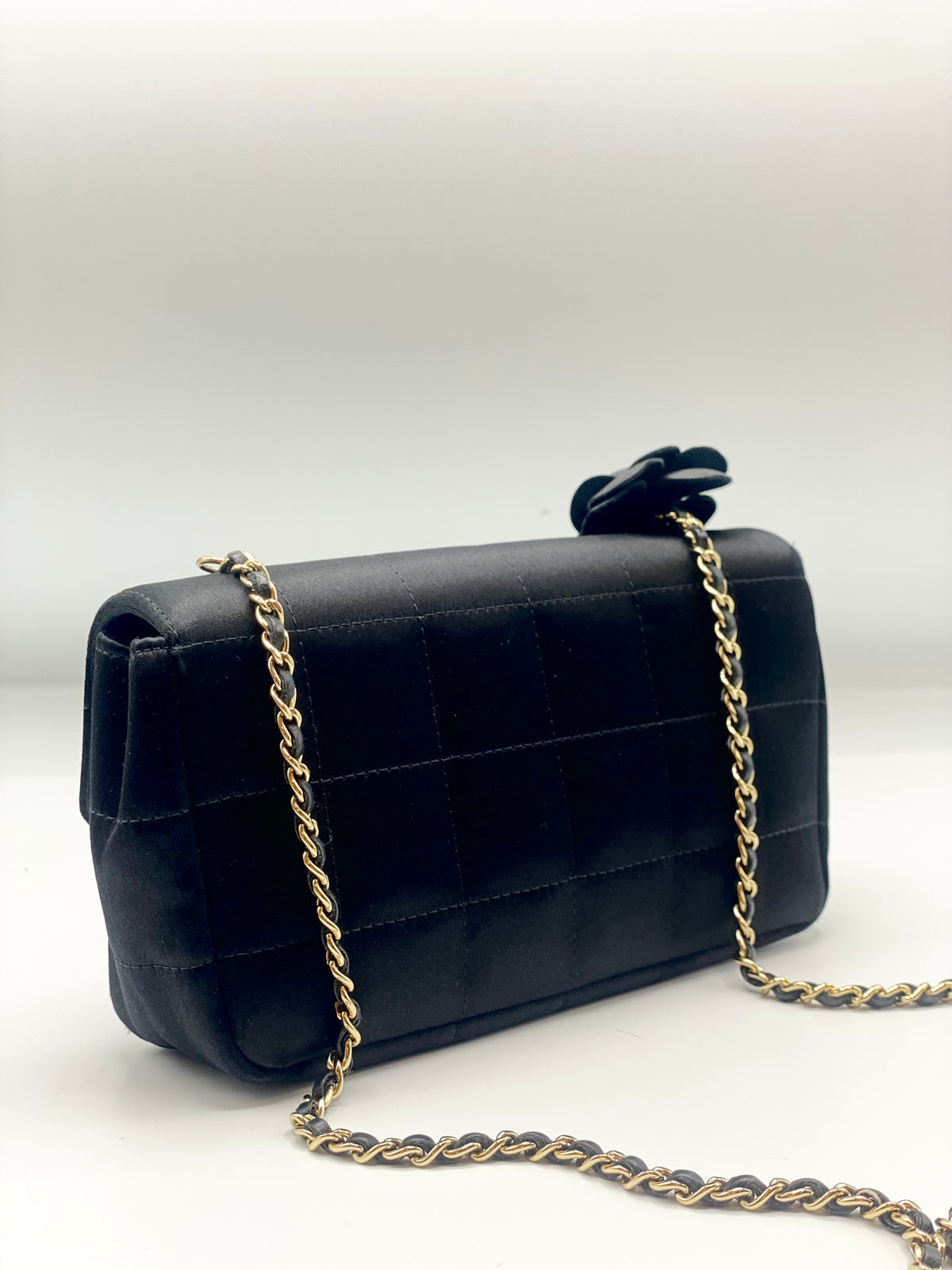 CHANEL | Choco Bar Camelia