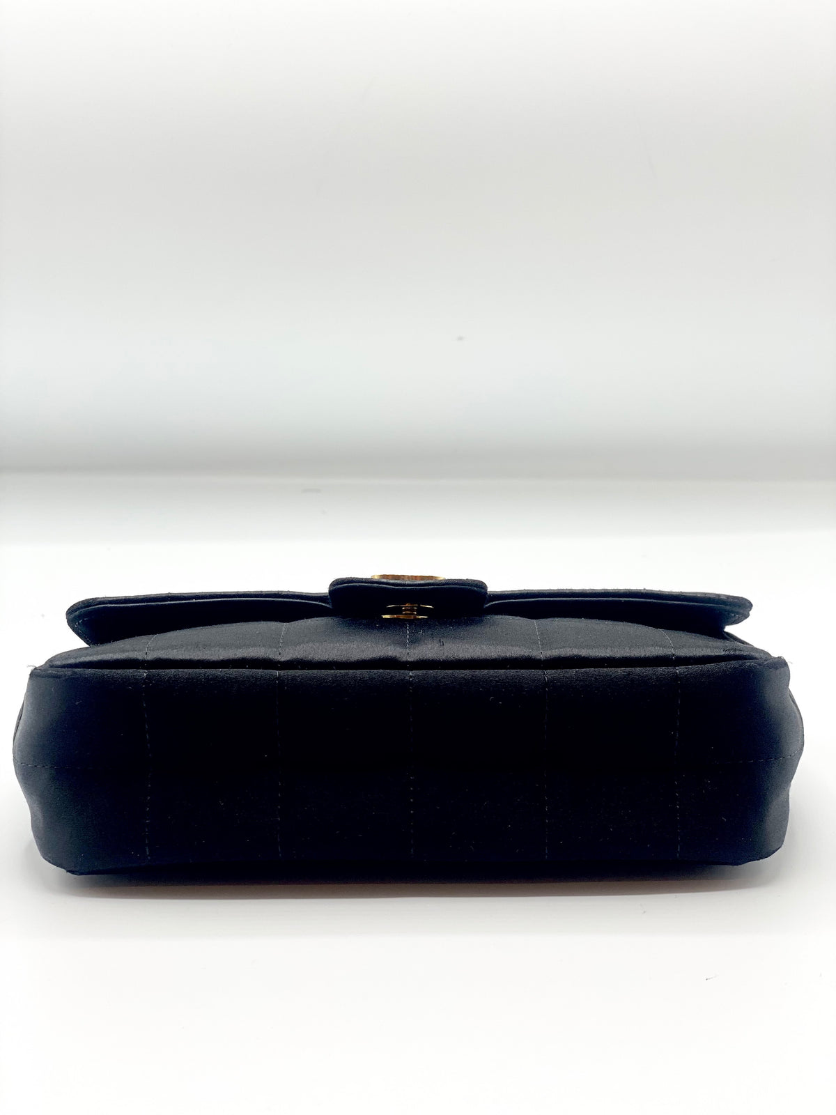 CHANEL | Choco Bar Camelia