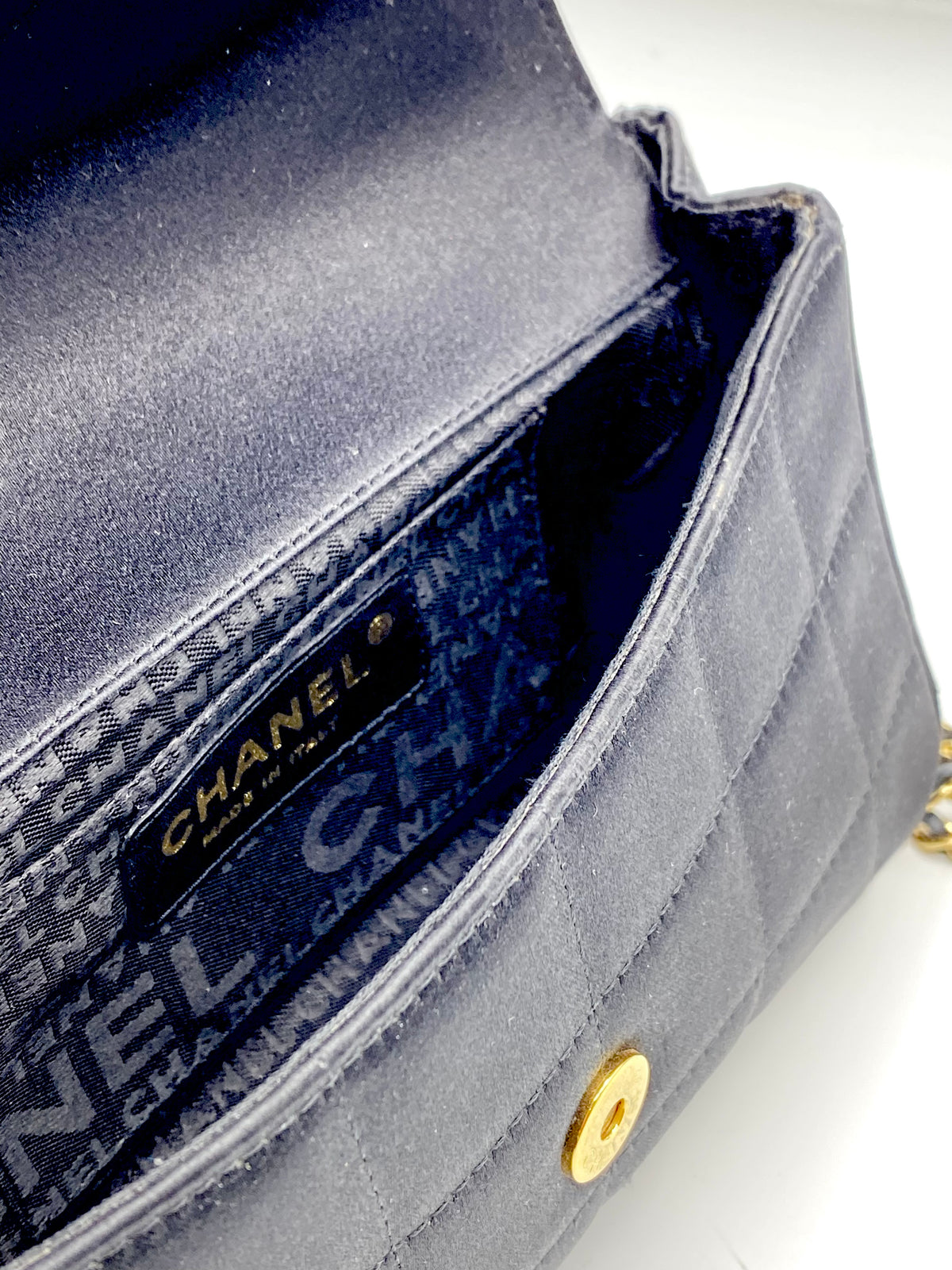 CHANEL | Choco Bar Camelia