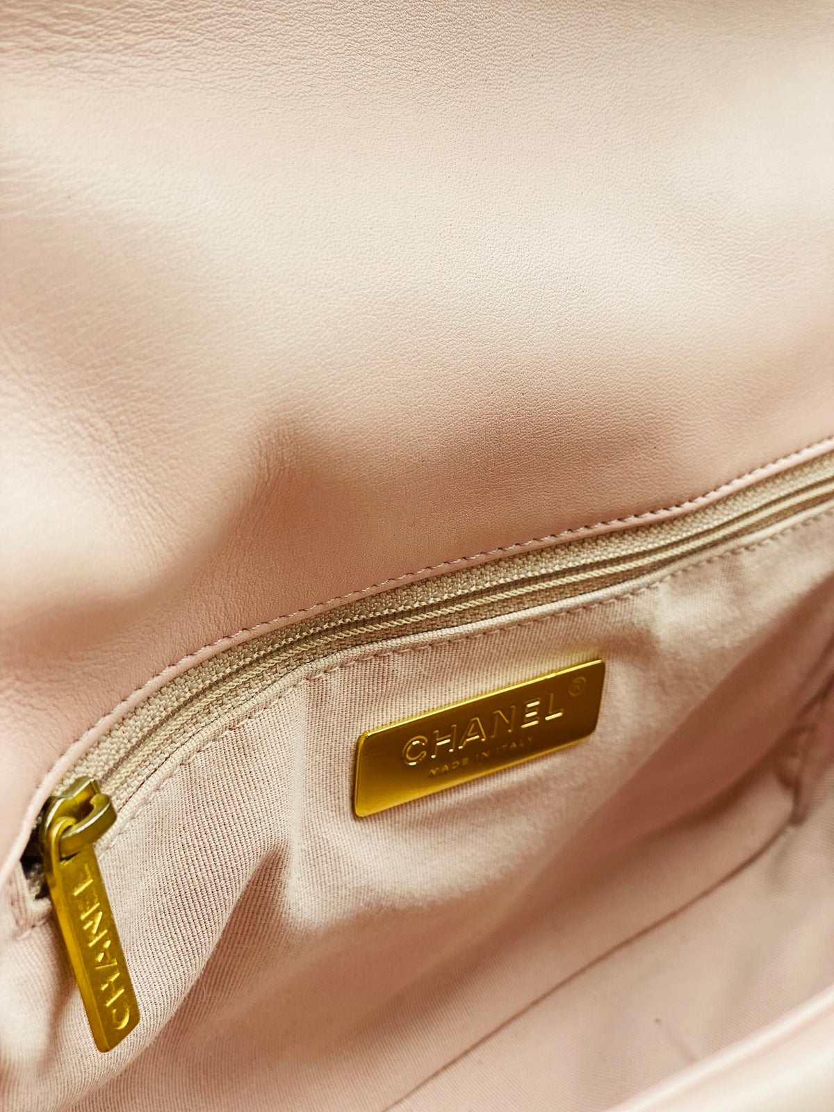 CHANEL | Chanel 19 in Pastel Pink