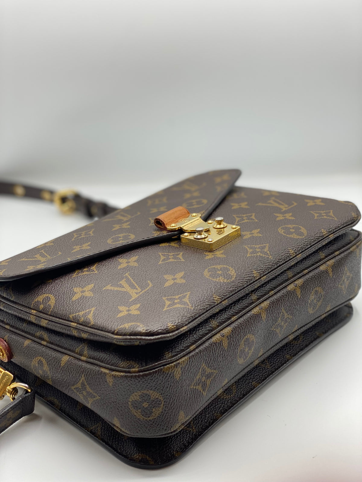 LOUIS VUITTON | Pochette Métis