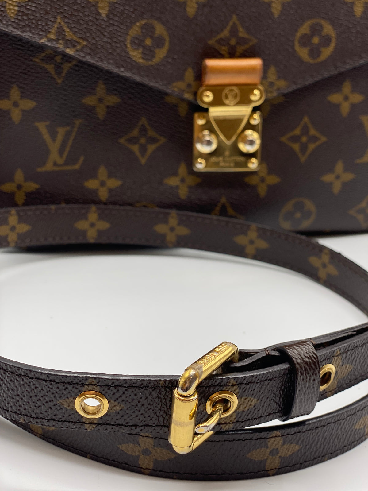 LOUIS VUITTON | Pochette Métis