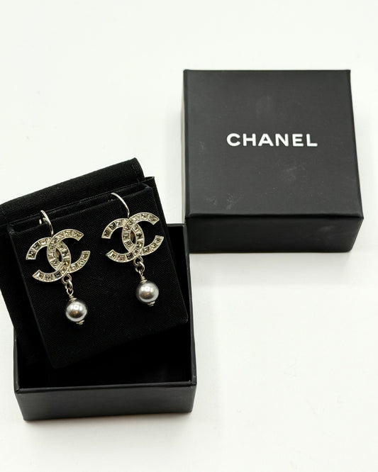 CHANEL | CC Earrings With Pearls
