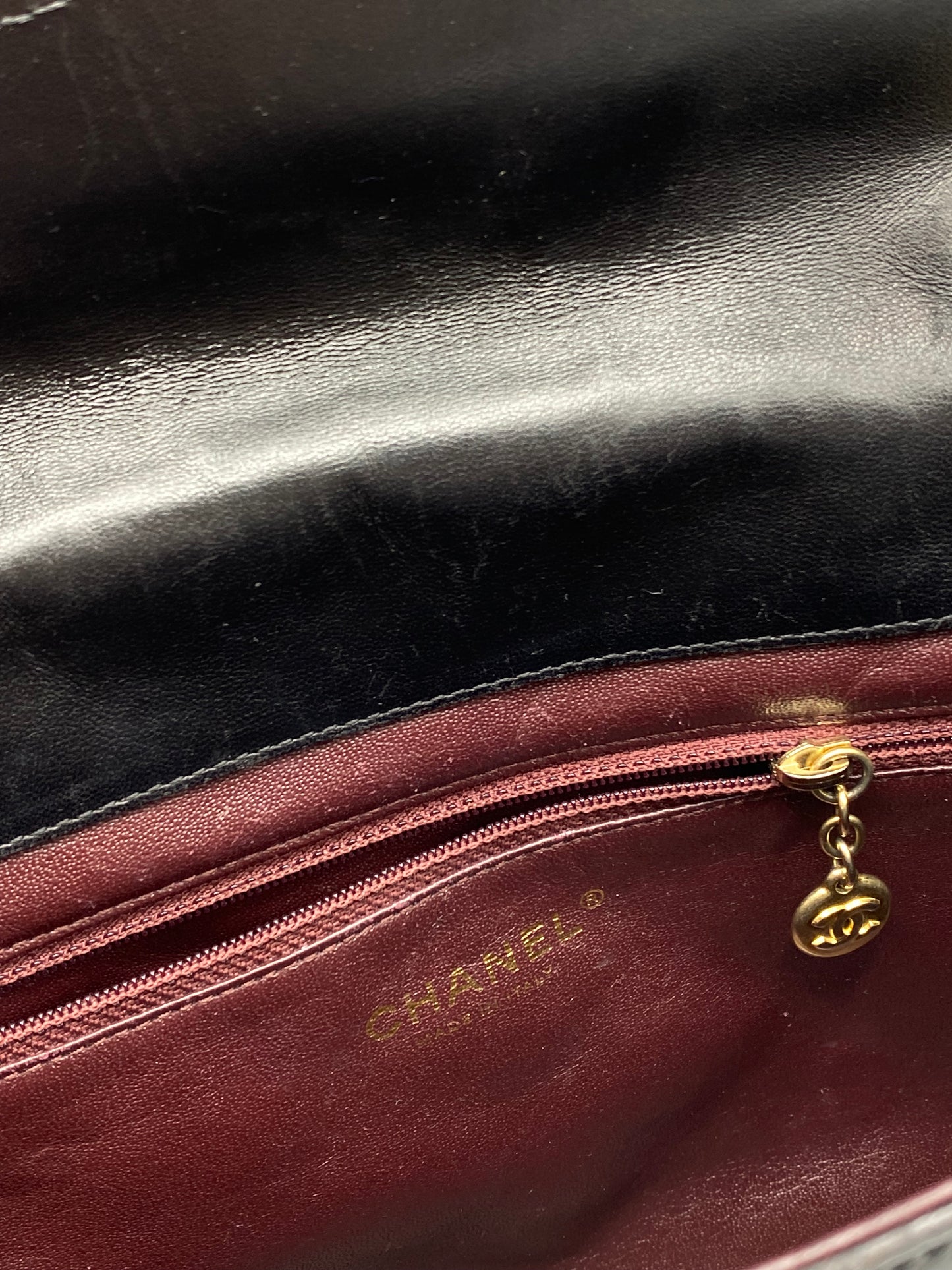 CHANEL | CC Full Flap Diamond Quilt