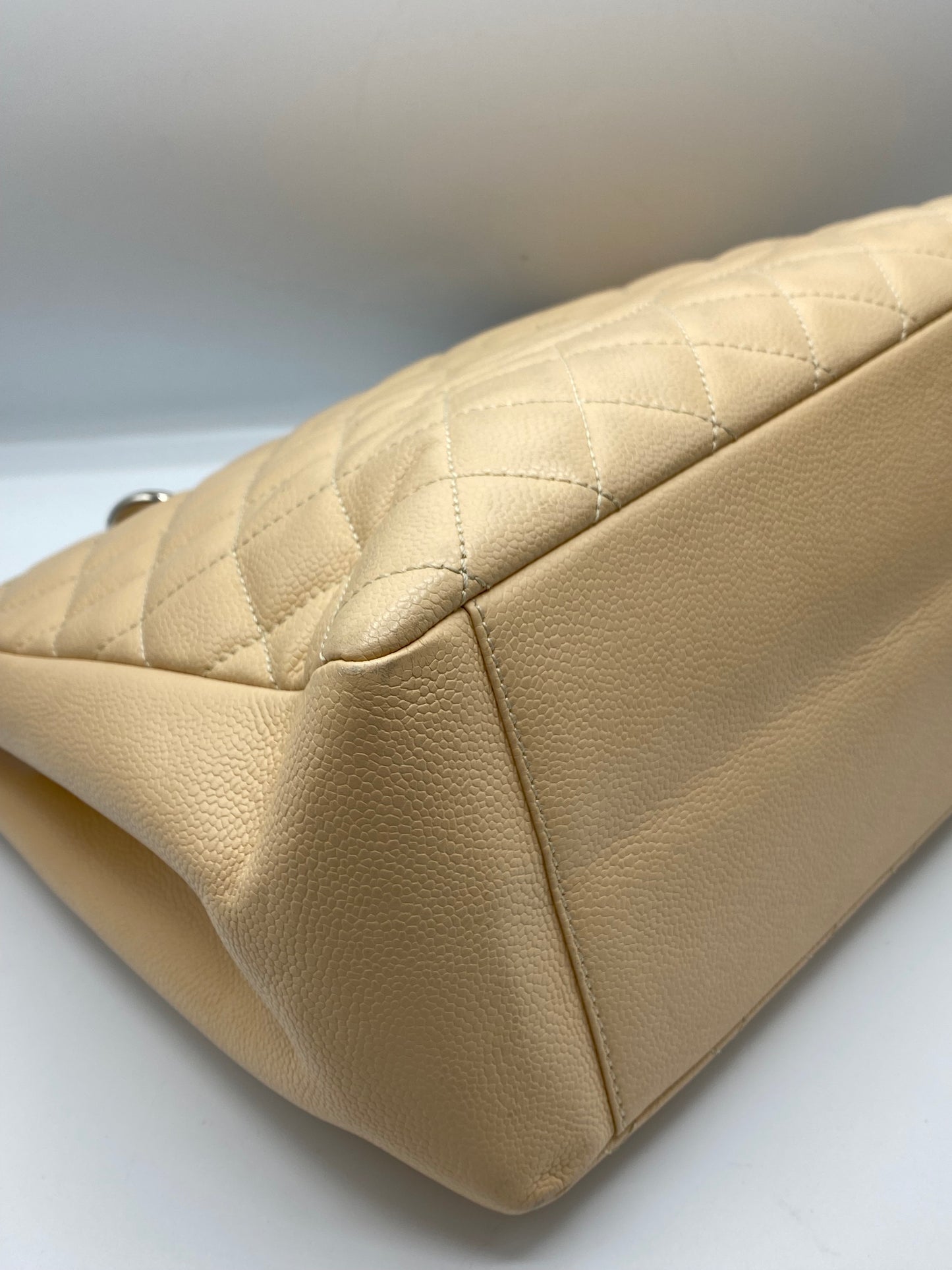 CHANEL | GST Beige in Caviar