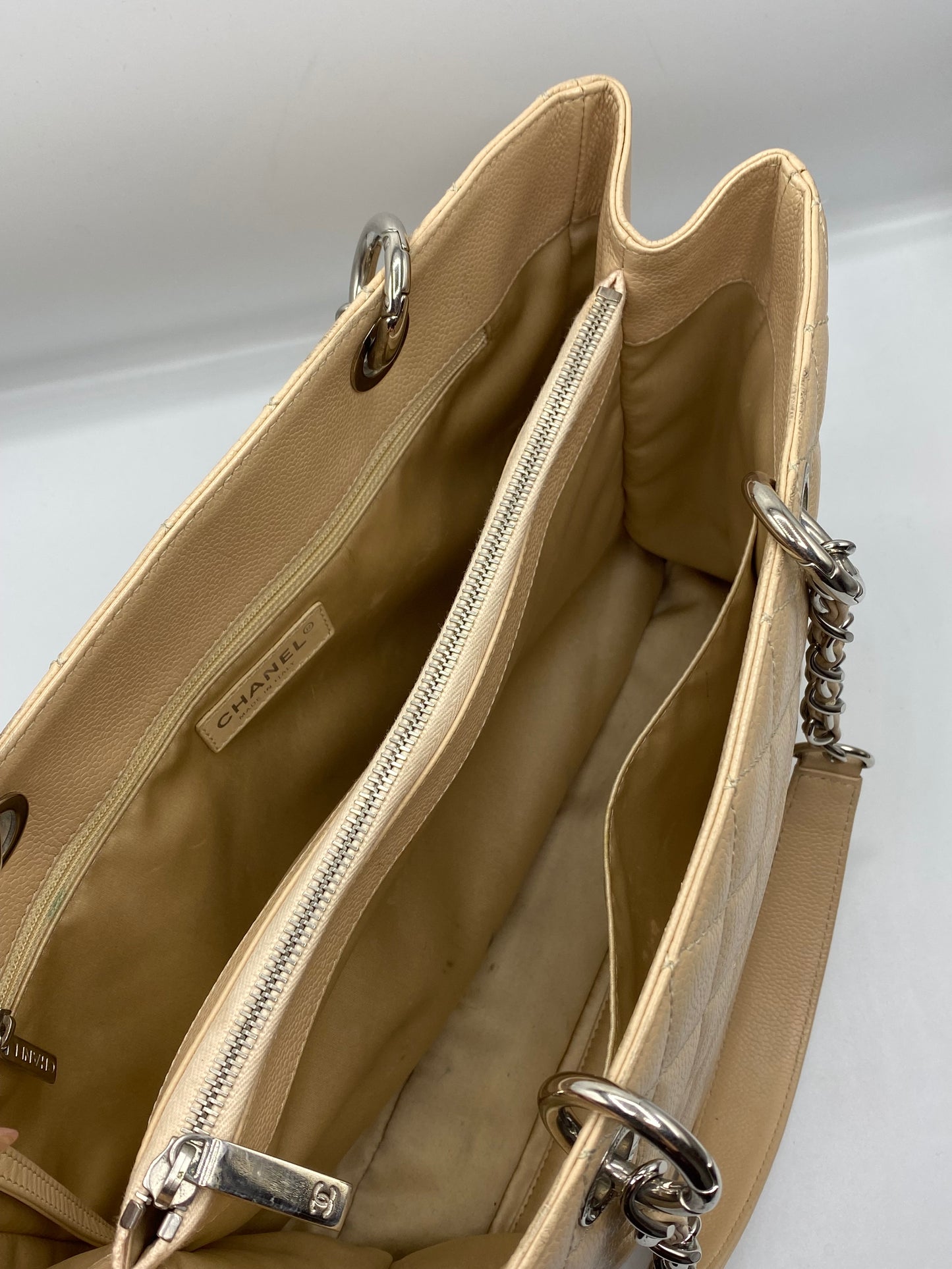 CHANEL | GST Beige in Caviar