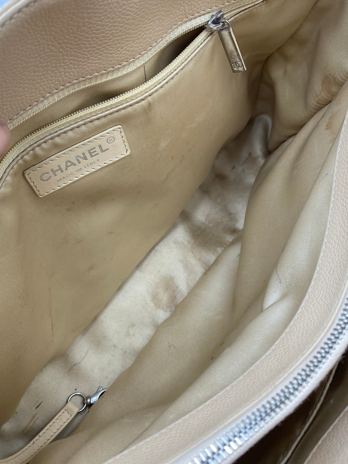 CHANEL | GST Beige in Caviar