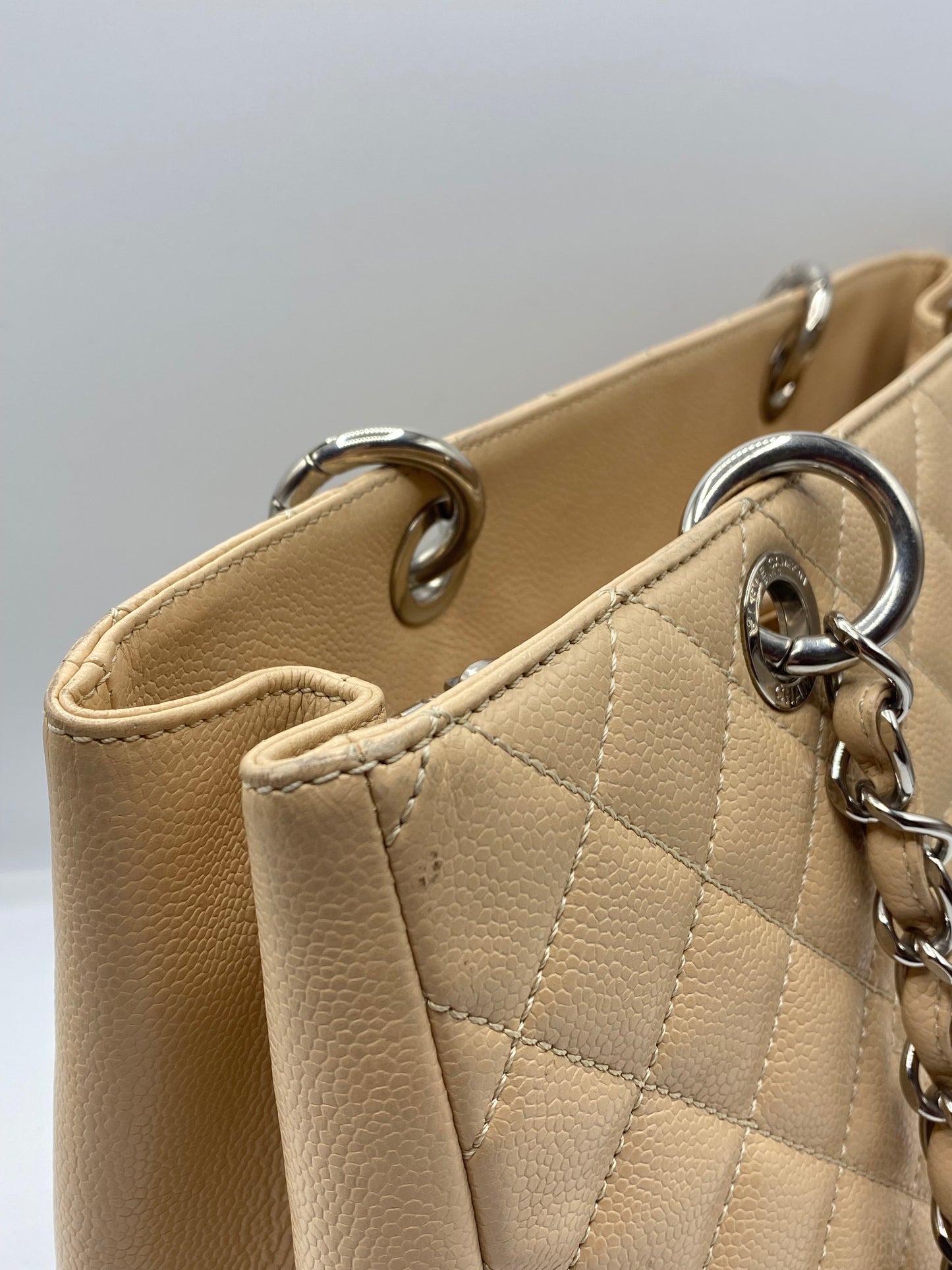 CHANEL | GST Beige in Caviar