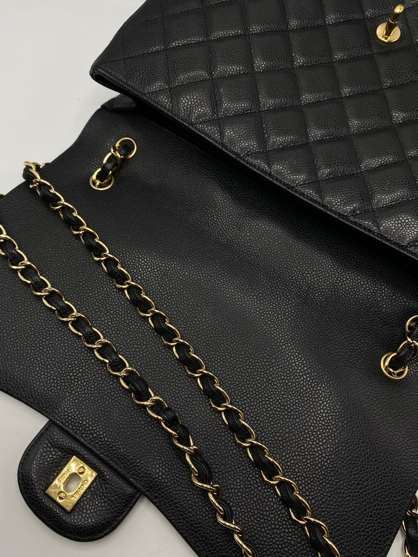 CHANEL | Maxi Jumbo Black Caviar