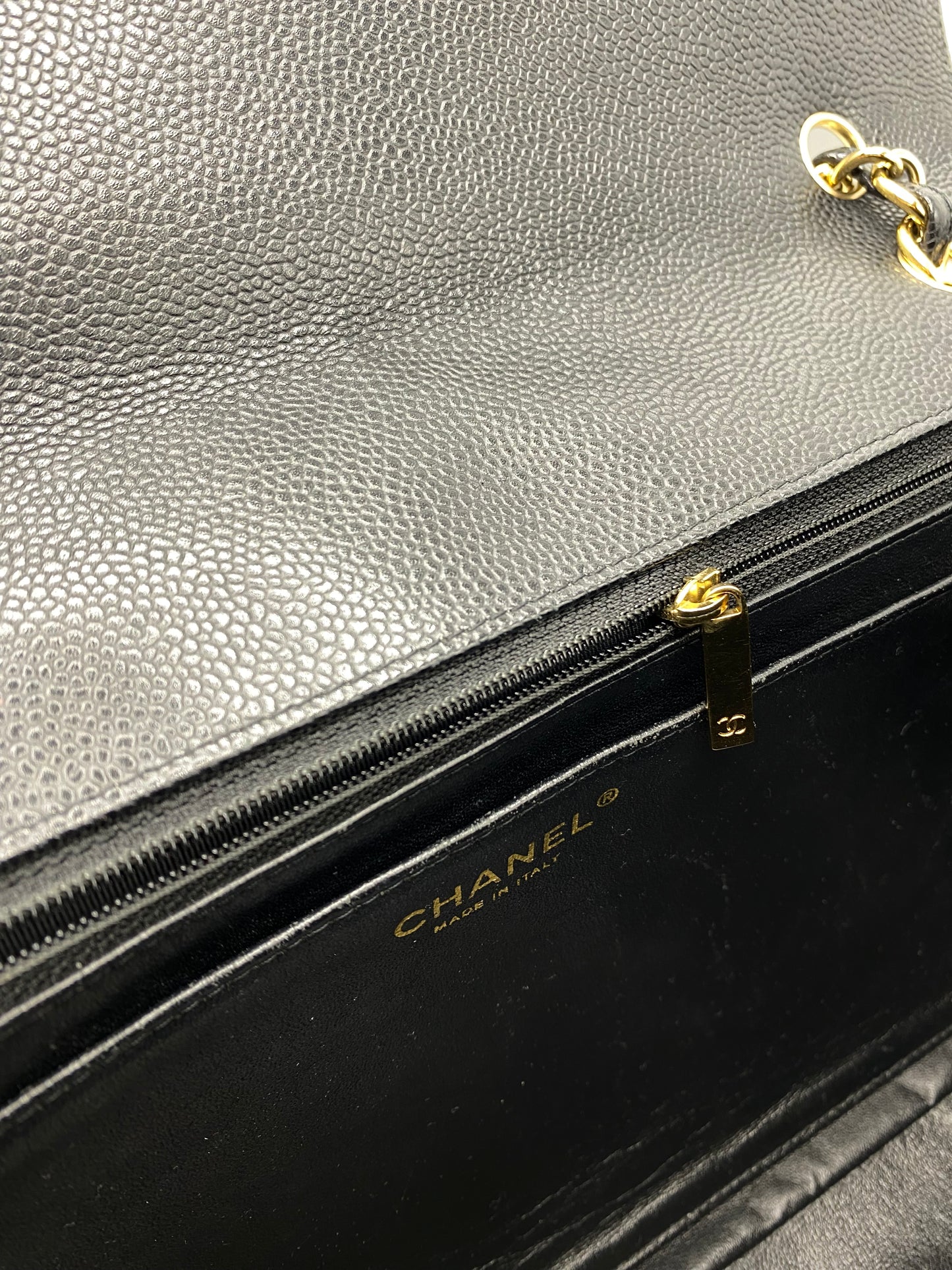 CHANEL | Maxi Jumbo Black Caviar