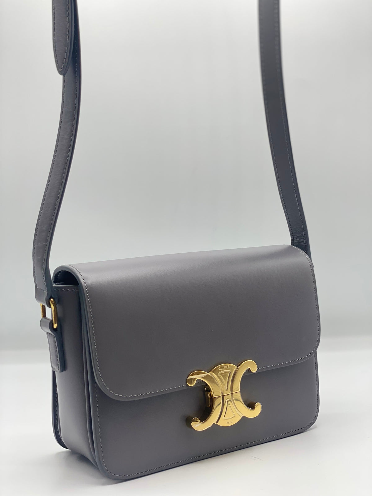 CELINE | TRIOMPHE TEEN BAG IN GRAY CALFSKIN LEATHER