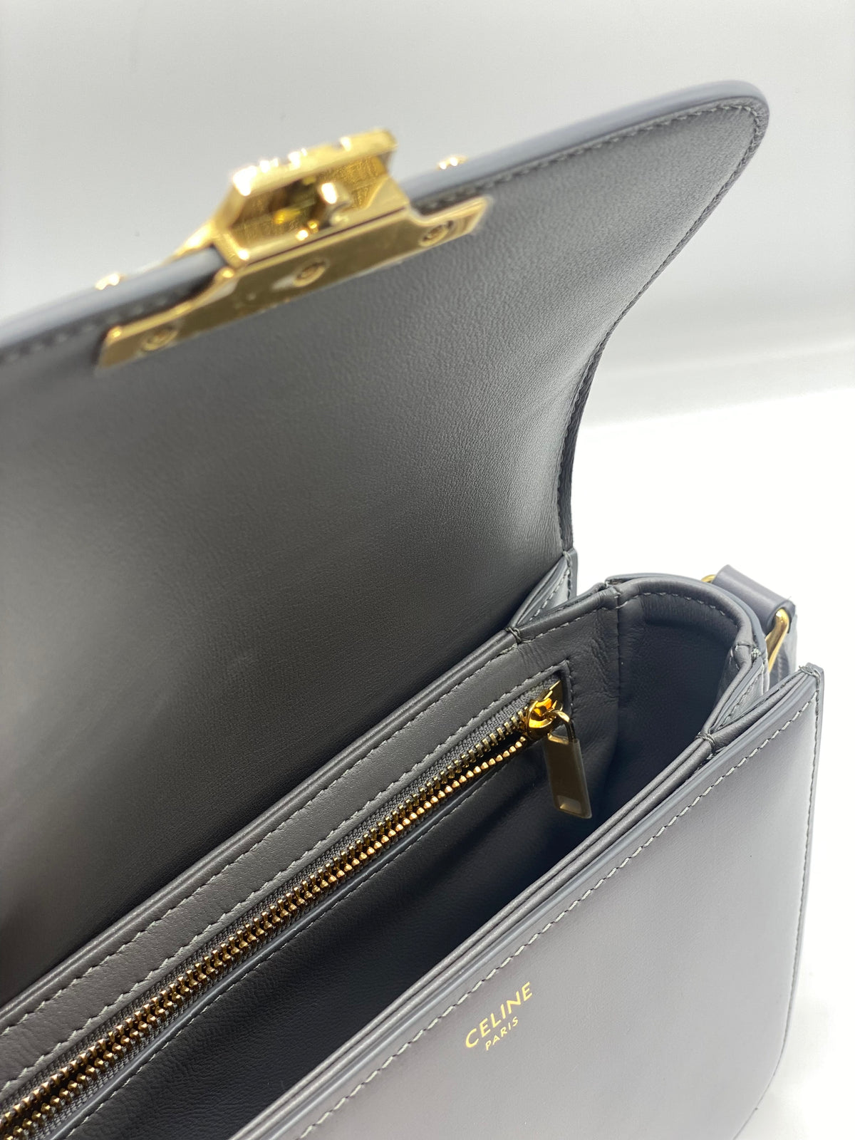 CELINE | TRIOMPHE TEEN BAG IN GRAY CALFSKIN LEATHER