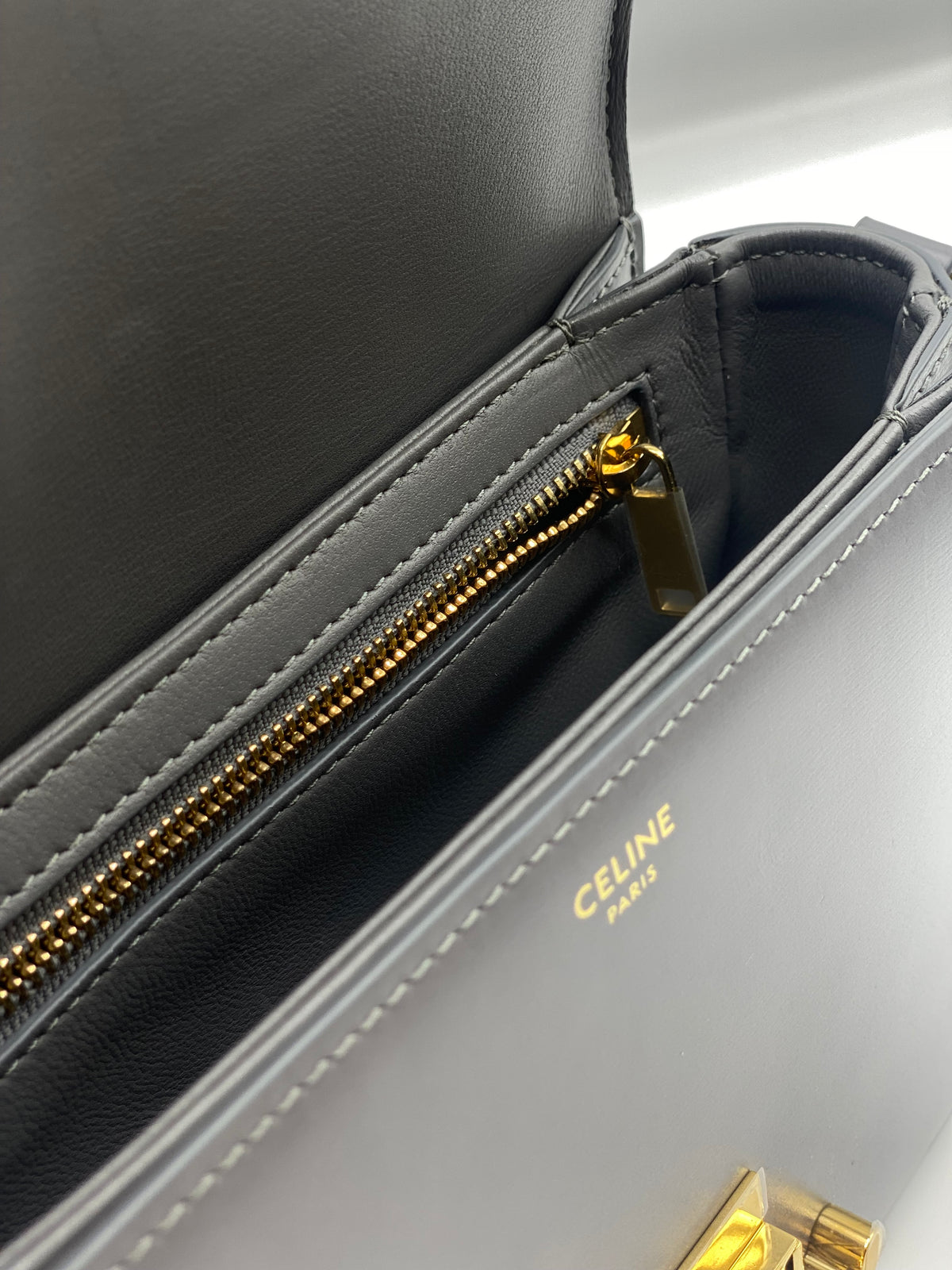 CELINE | TRIOMPHE TEEN BAG IN GRAY CALFSKIN LEATHER