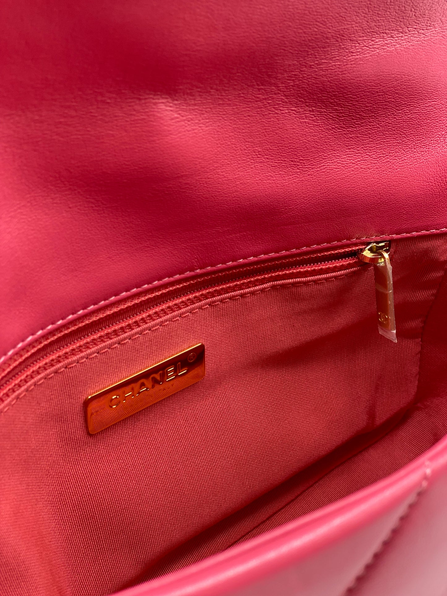 CHANEL | Small 19 Flap Bag