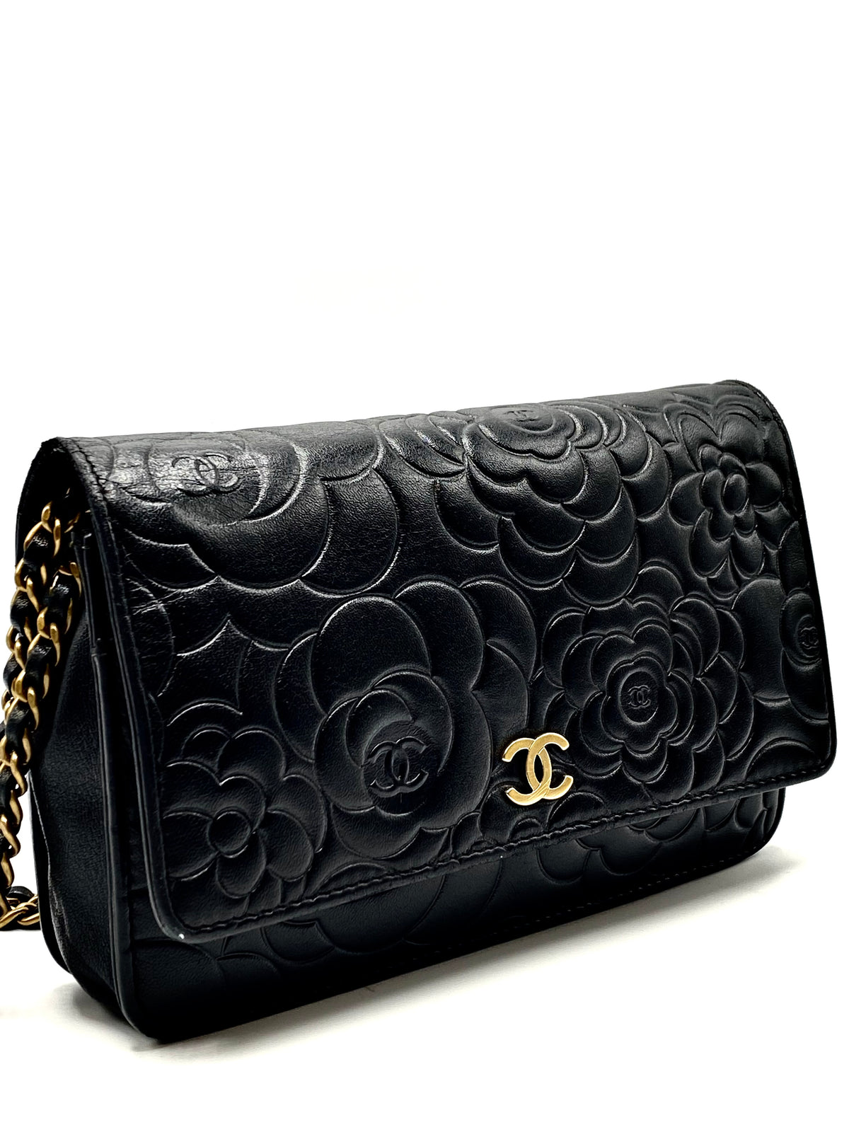 CHANEL |  Camellia Embossed Wallet On Chain