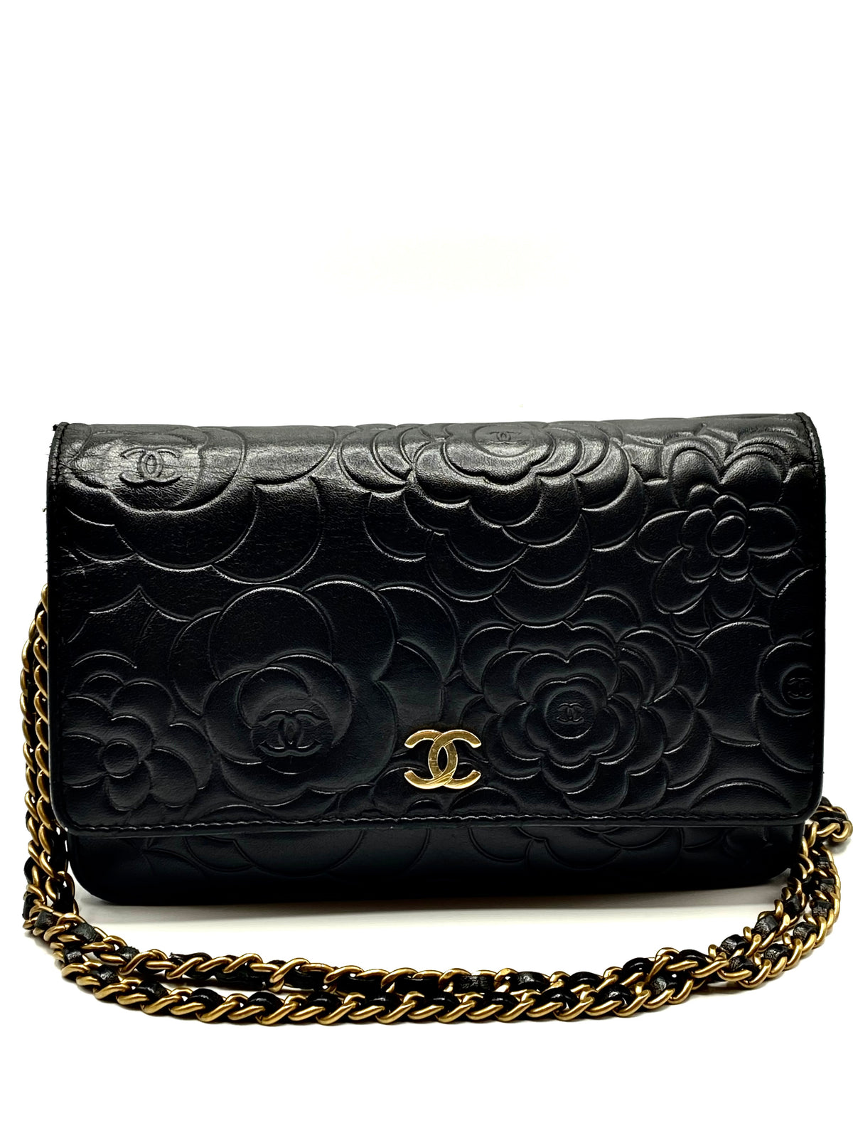 CHANEL |  Camellia Embossed Wallet On Chain