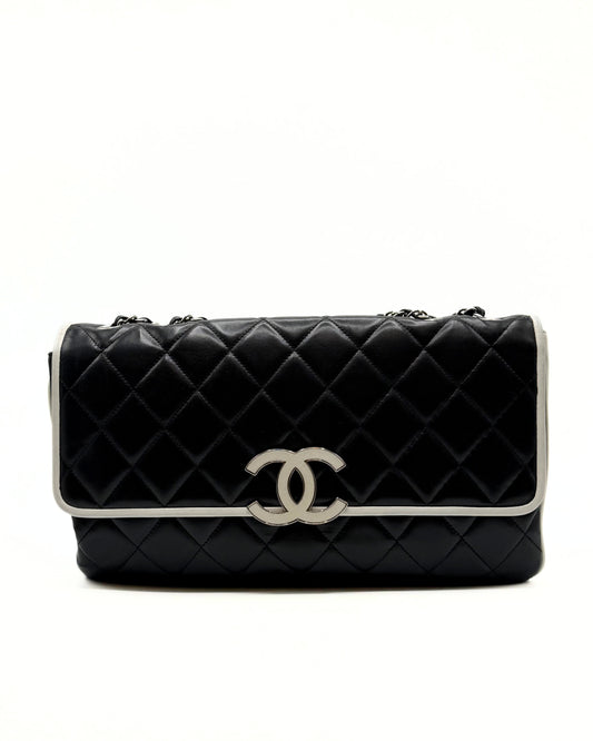 CHANEL | CC Cruise Jumbo Flap Bicolor