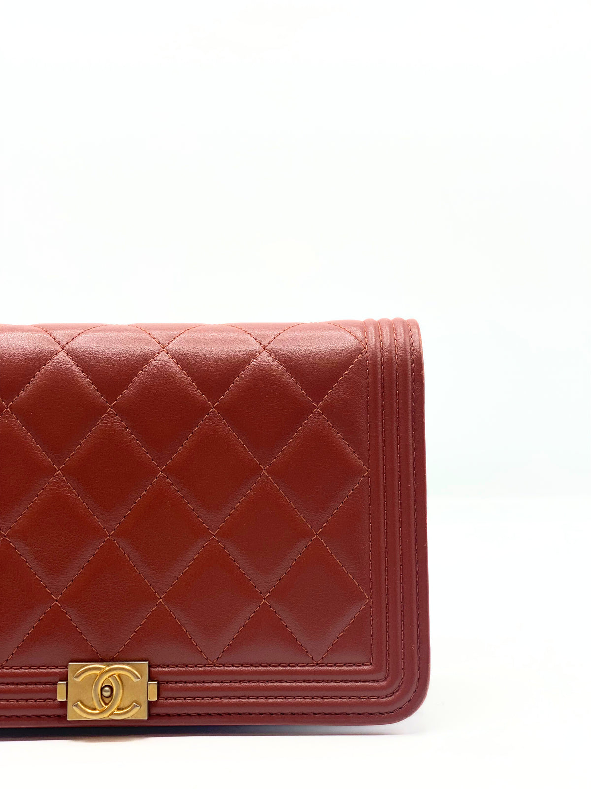 CHANEL | Le Boy Wallet On Chain