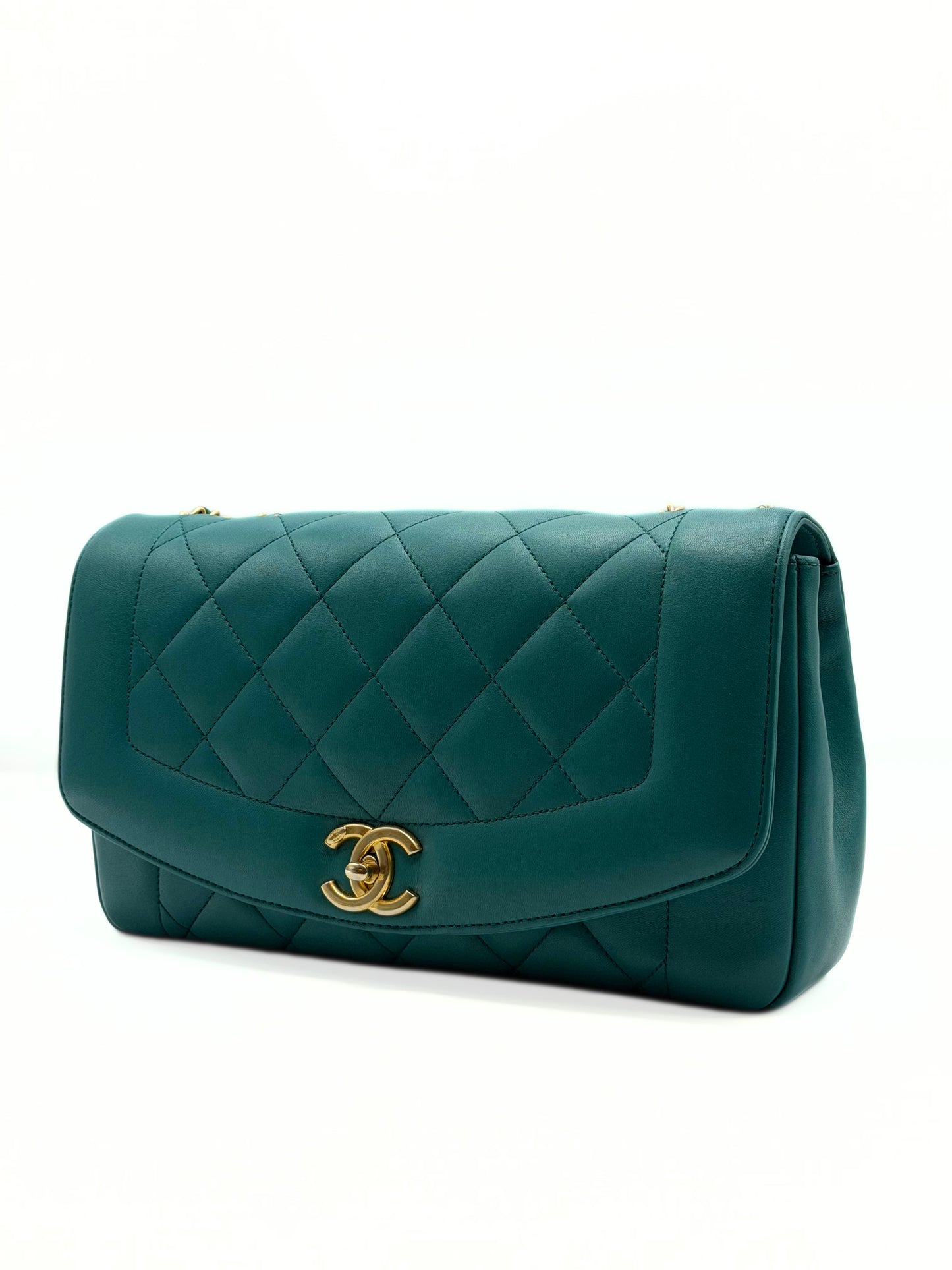 CHANEL | Diana Reissue Jumbo Classic Flap Bag