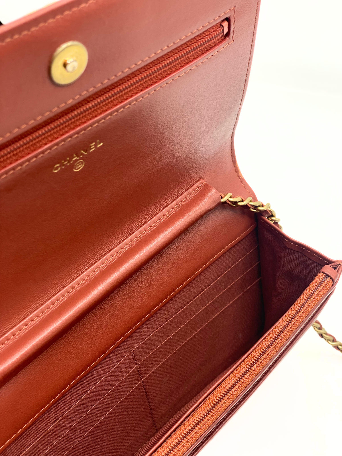 CHANEL | Le Boy Wallet On Chain