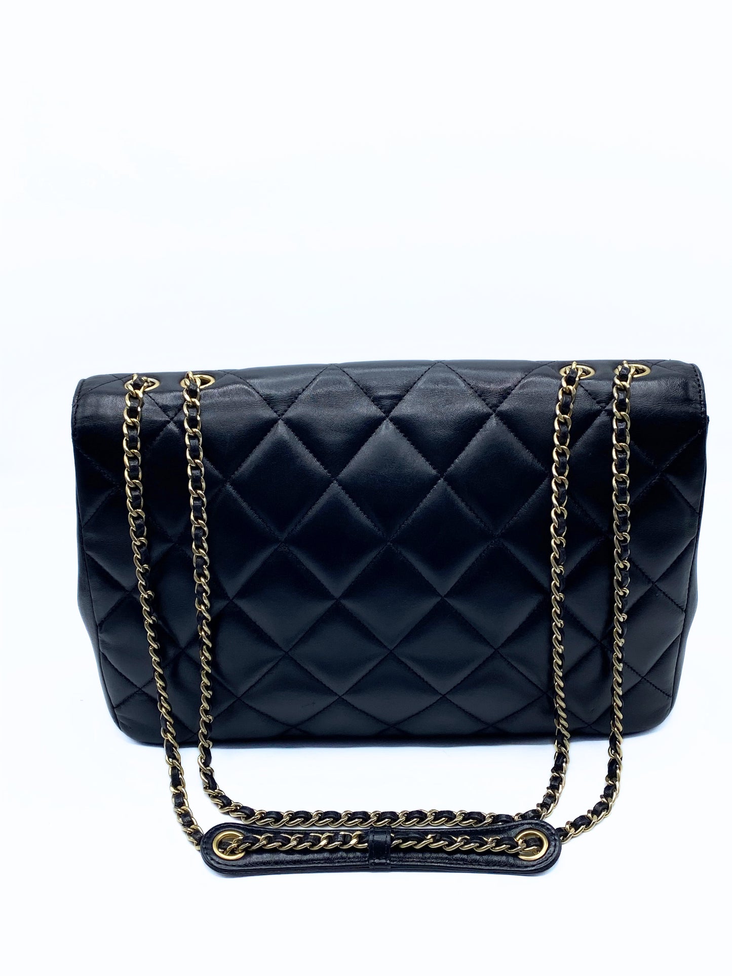 CHANEL | CC Full Flap Diamond Quilt