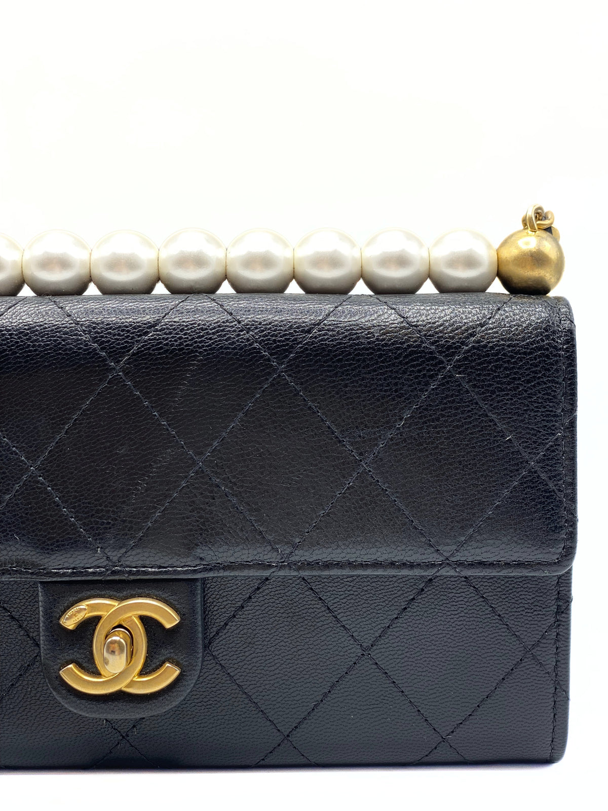 CHANEL | Chic Pearls Wallet On Chain