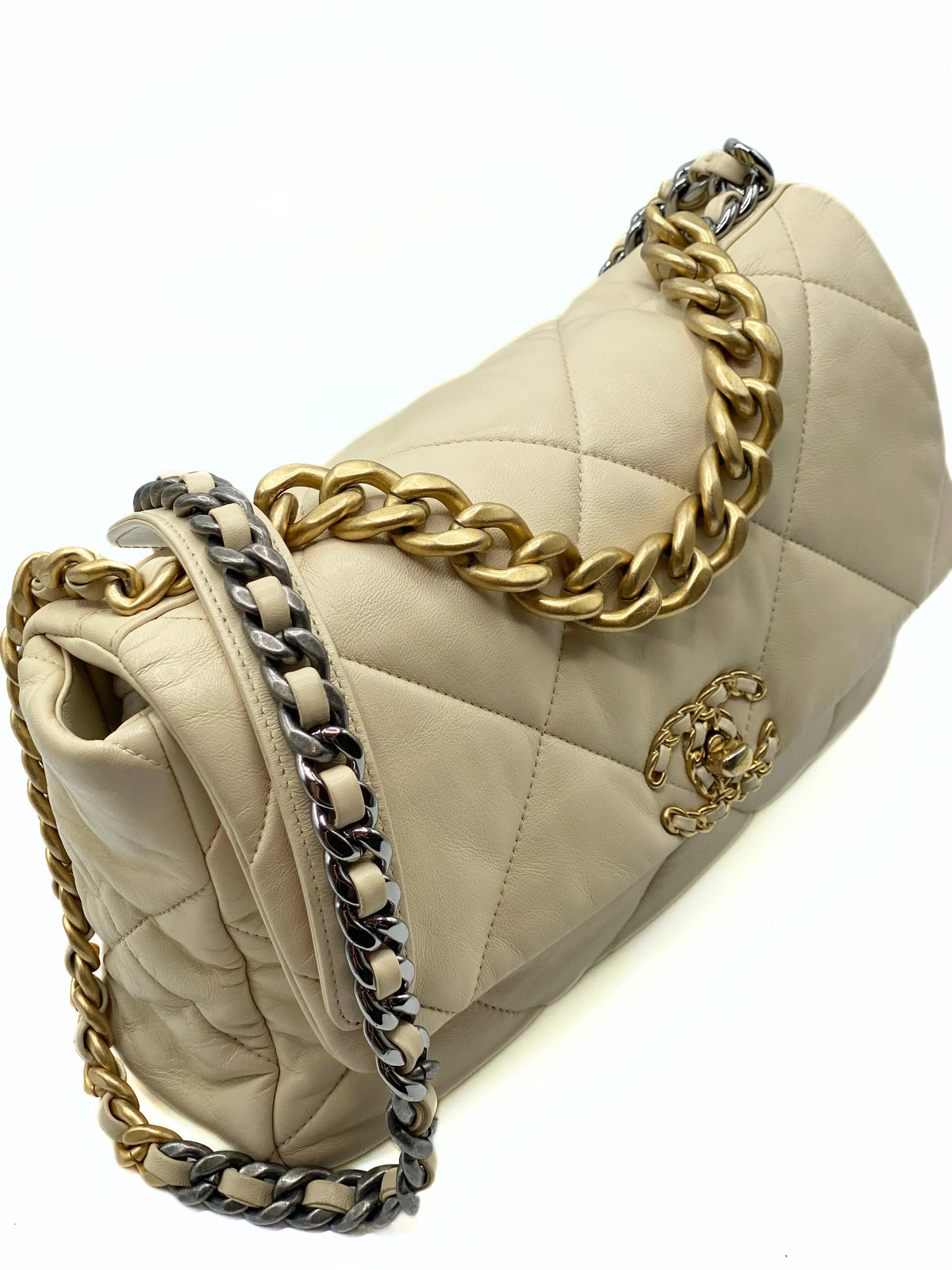 CHANEL | 19 Beige Bag