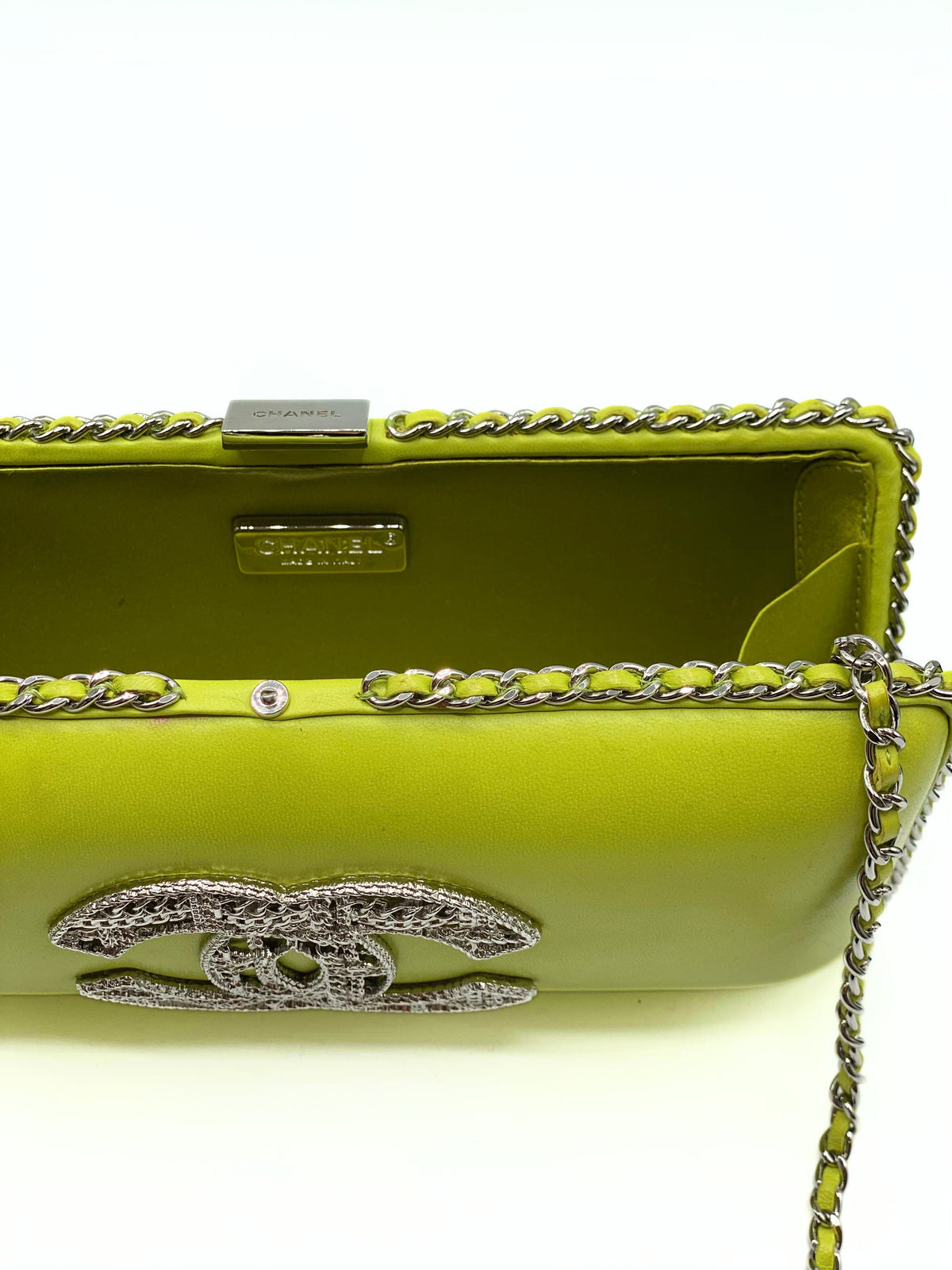 CHANEL | Kiss Lock CC Clutch Lime
