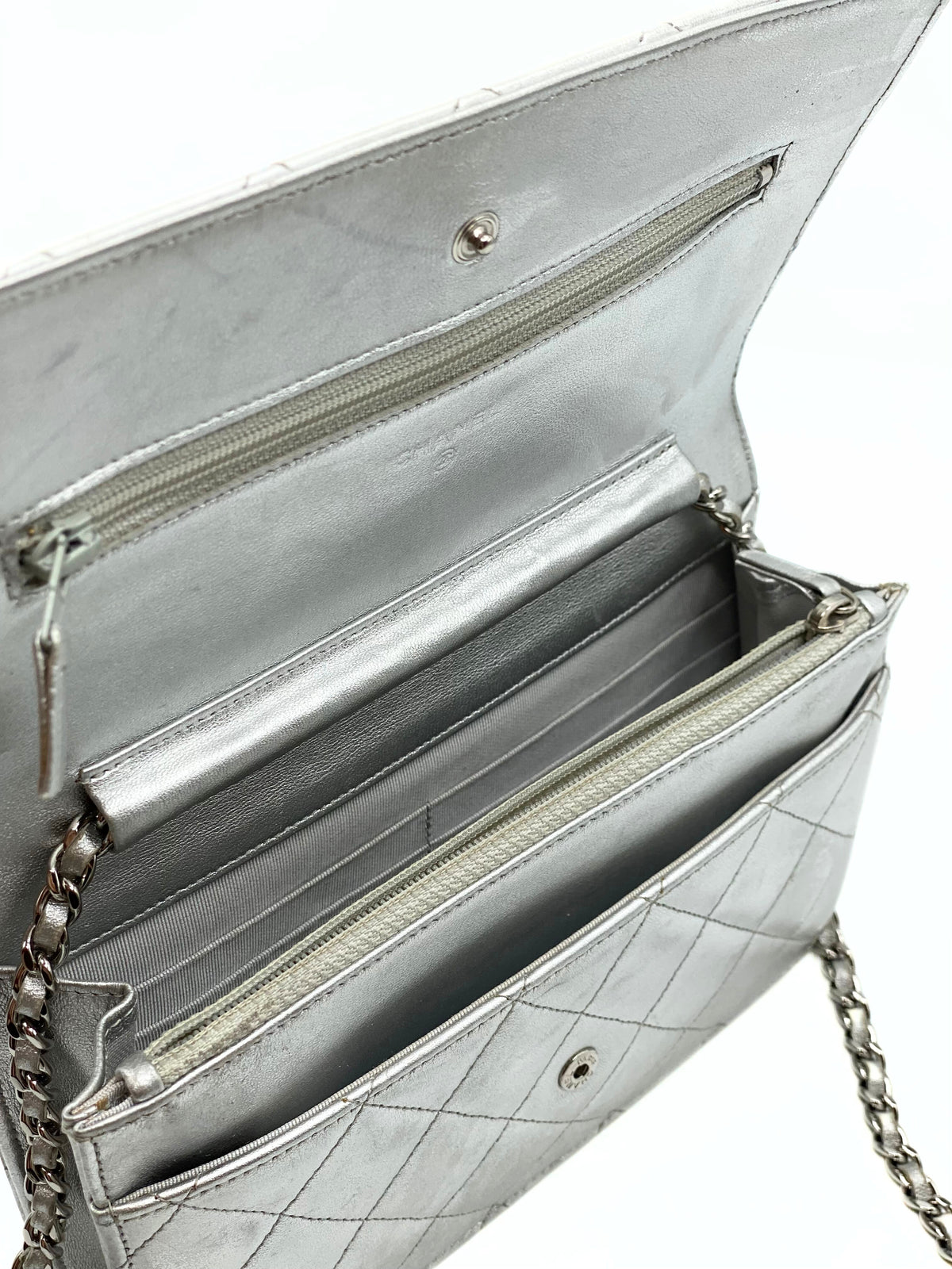 CHANEL | Wallet on Chain Metallic Silver