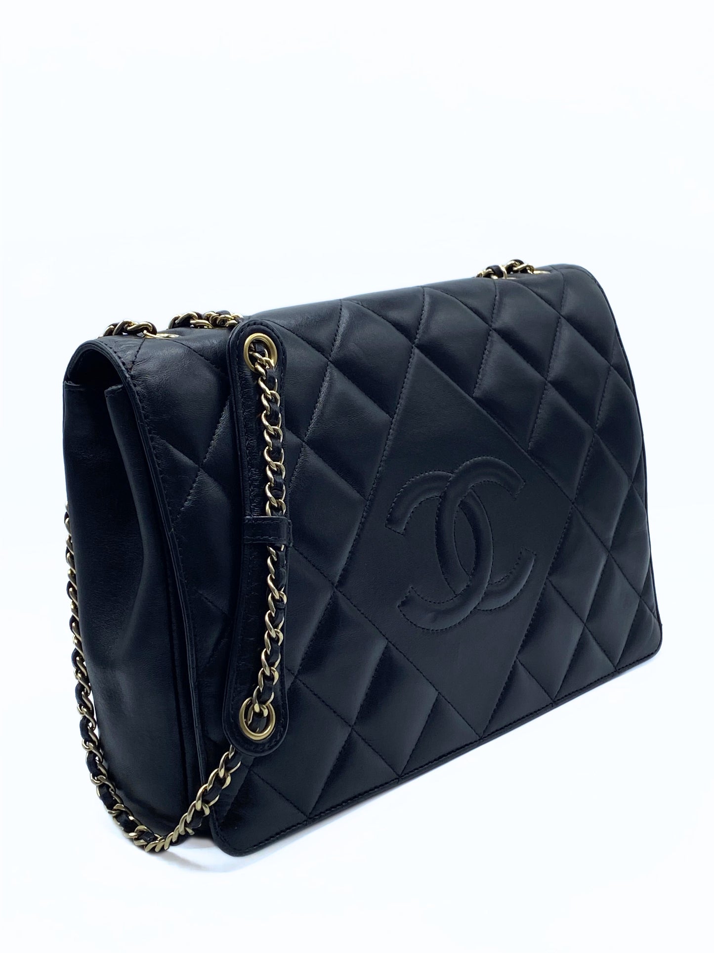 CHANEL | CC Full Flap Diamond Quilt