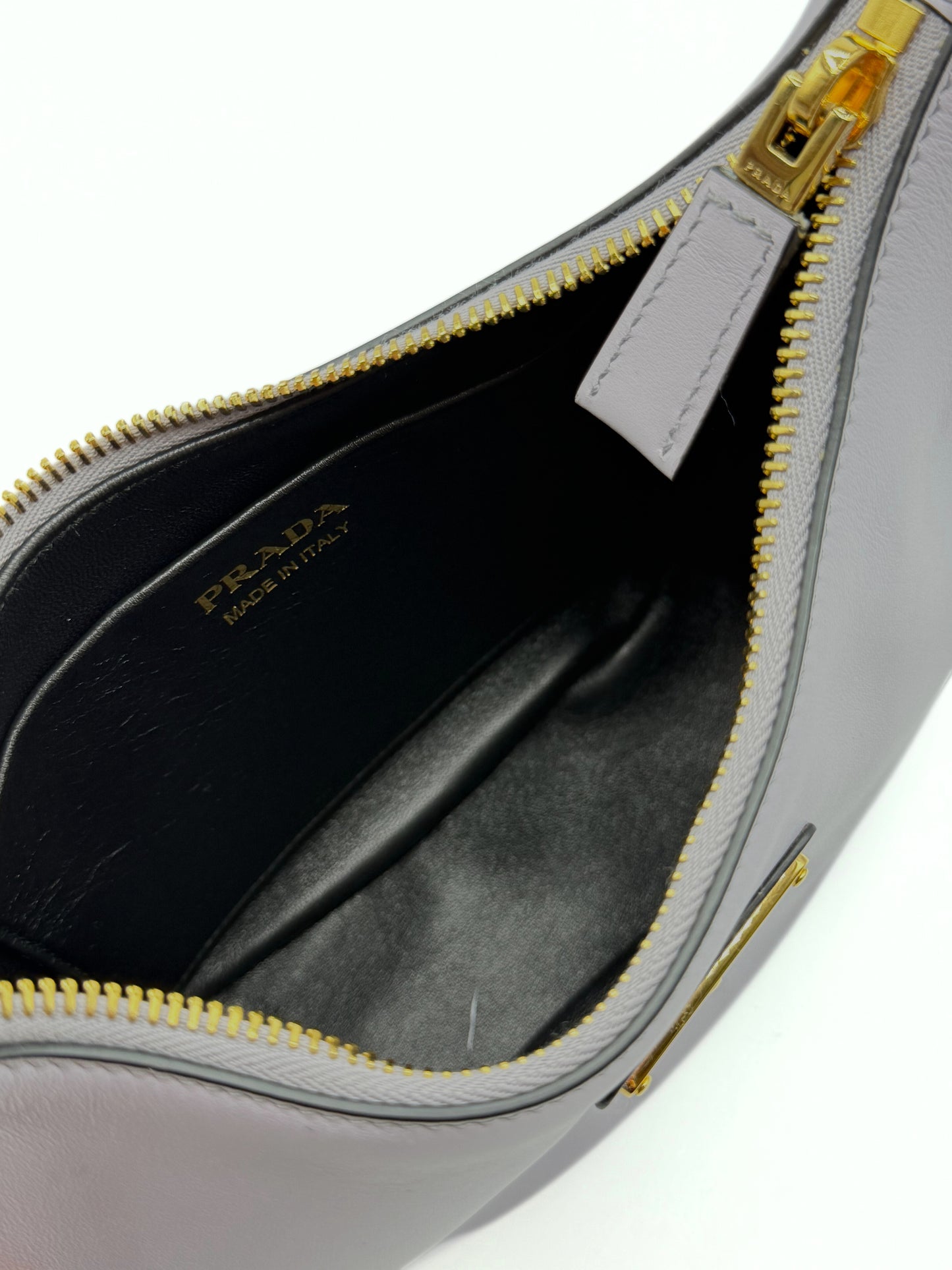 PRADA | Arque Shoulder Bag Lilla