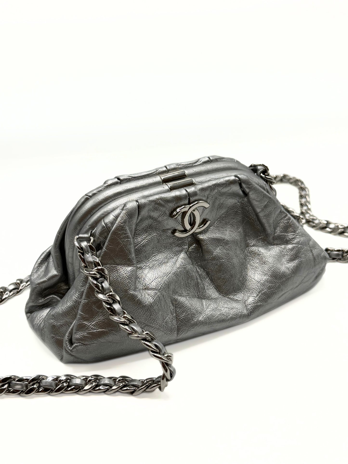 CHANEL | Kiss Lock Silver Chain Clutch
