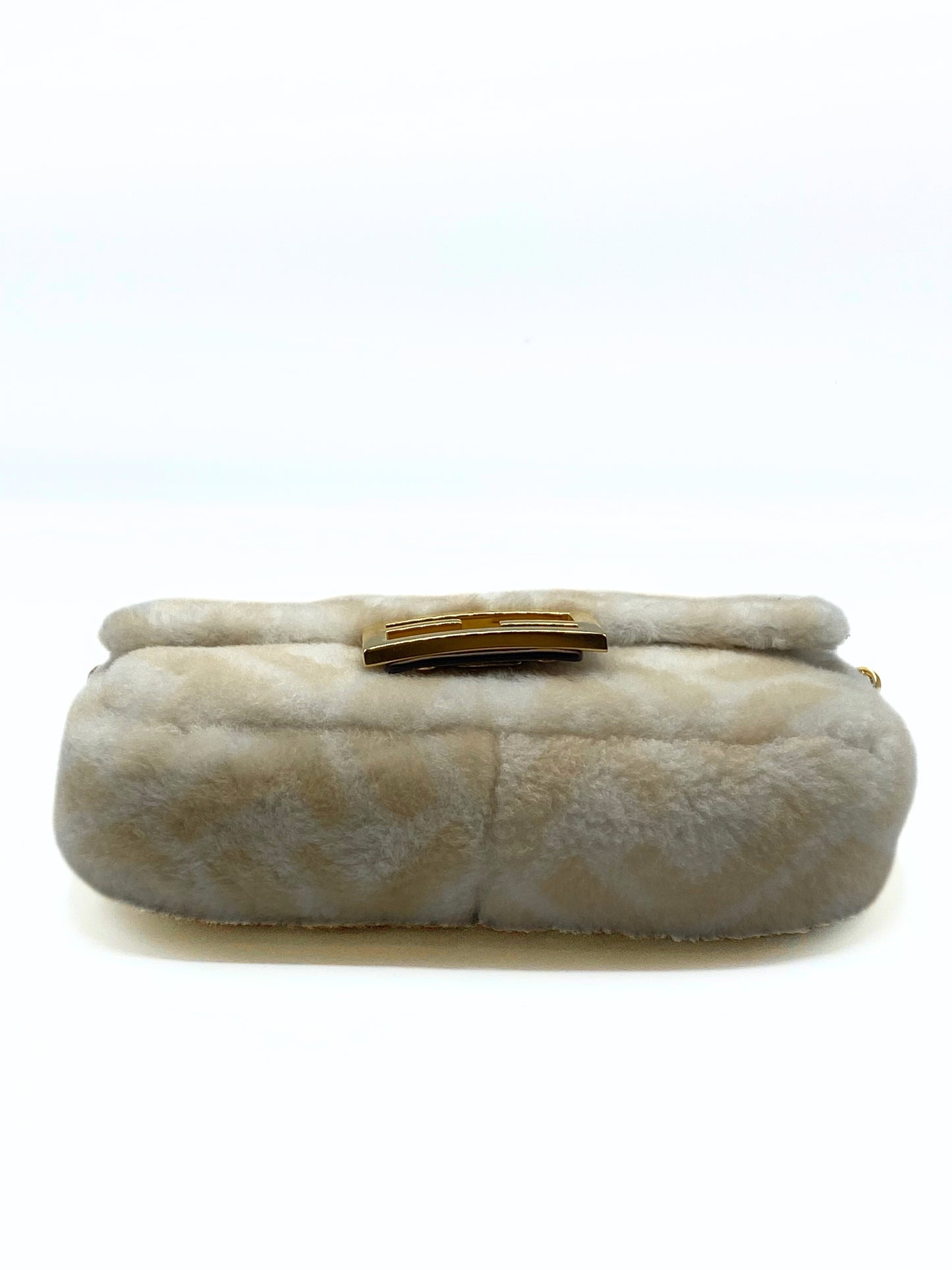 FENDI | Baguette Sherling Small