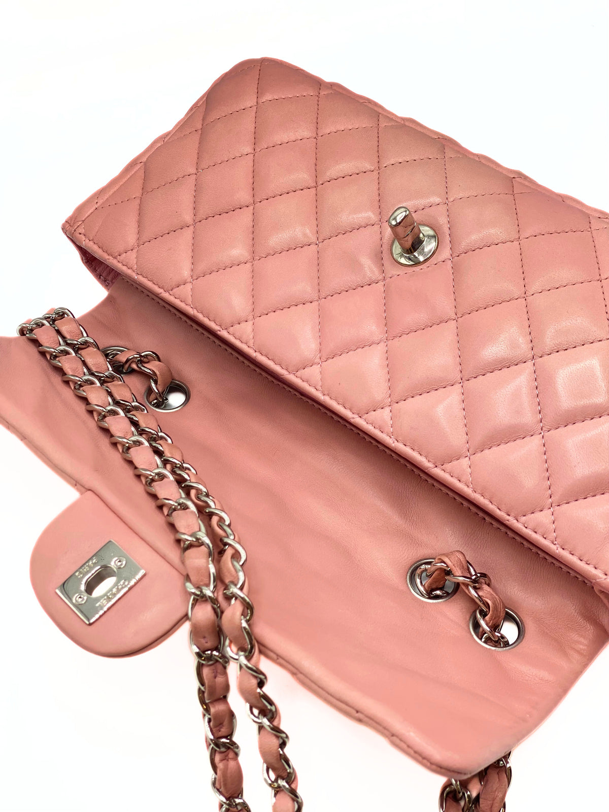CHANEL | East West Flap Pink