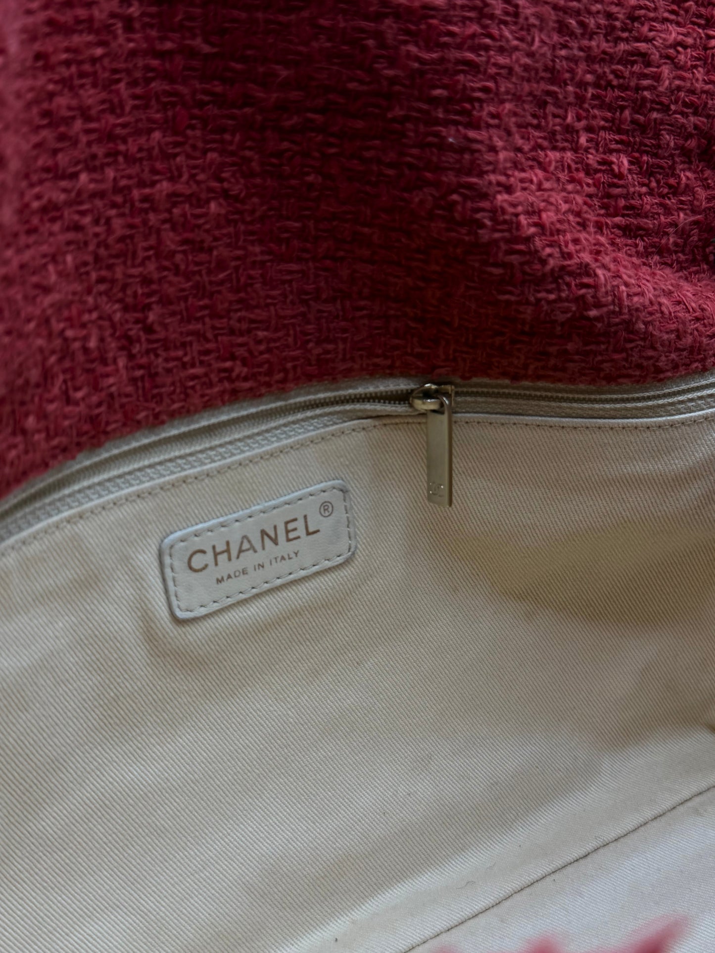 CHANEL | Red Diamond Stitch Tweed Maxi "Nature Flap" Bag
