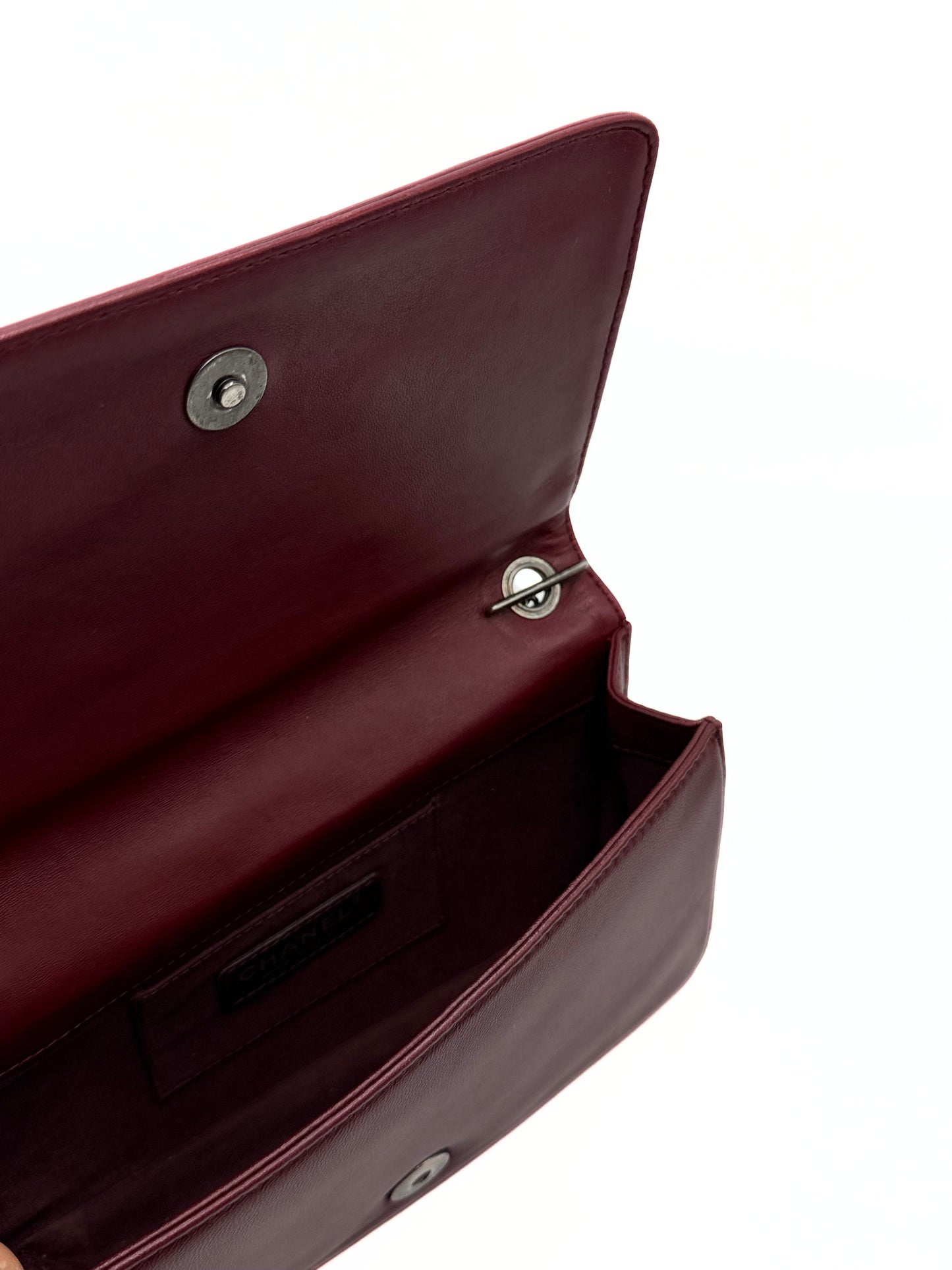 CHANEL | Boy Brick Horizontal Flap Bag - Burgundy