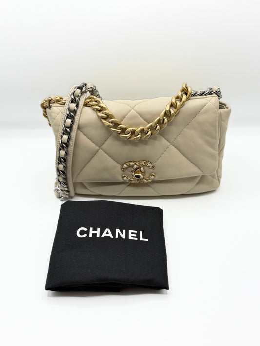 CHANEL | 19 Beige Small